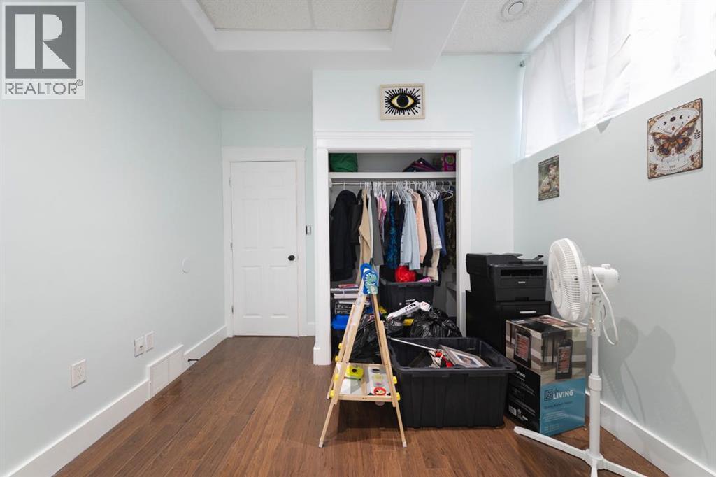 280 Diefenbaker Drive — photo 33