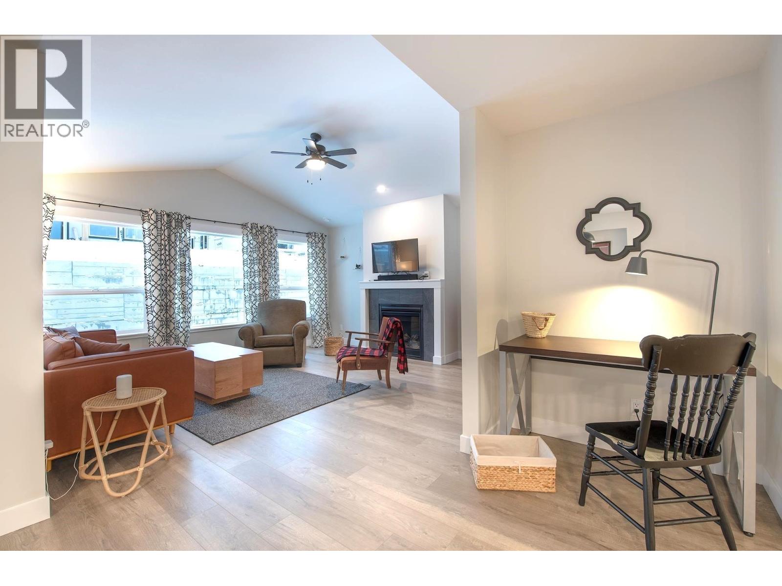 1040 CELIA CRESCENT, Gibsons