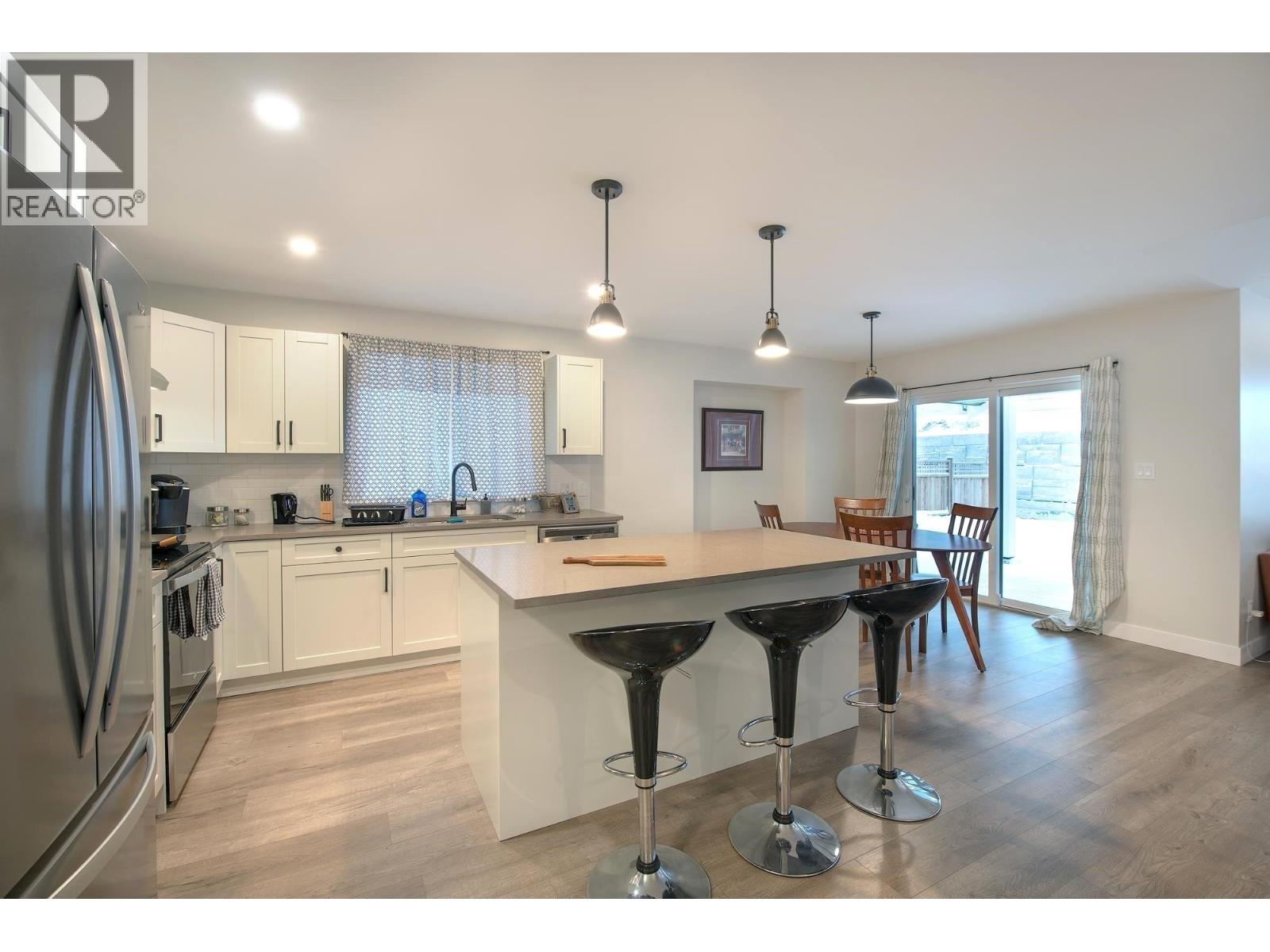 1040 CELIA CRESCENT, Gibsons