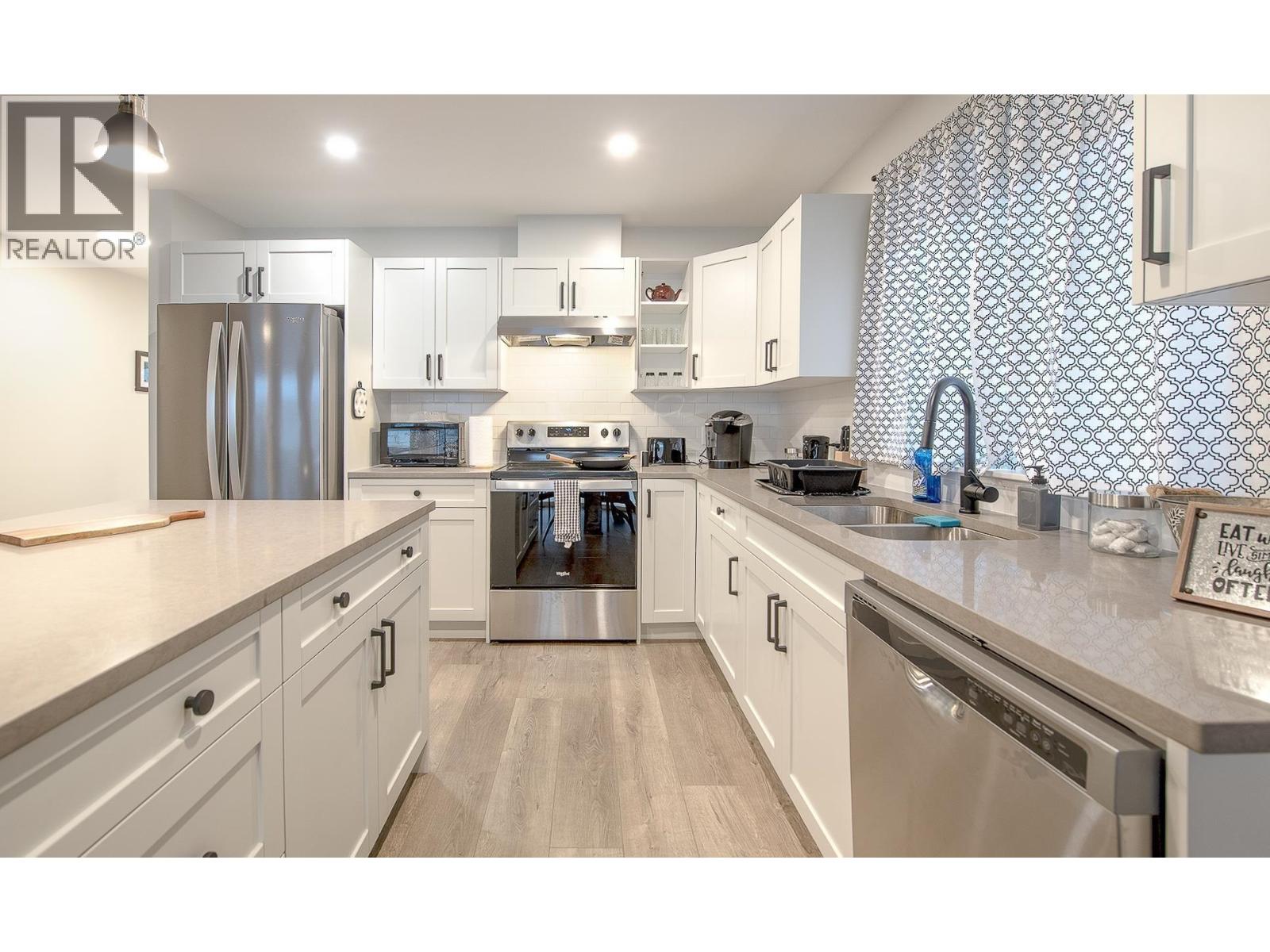 1040 CELIA CRESCENT, Gibsons