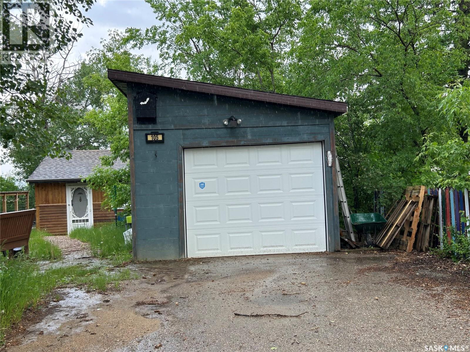 105 Briere DRIVE - 2