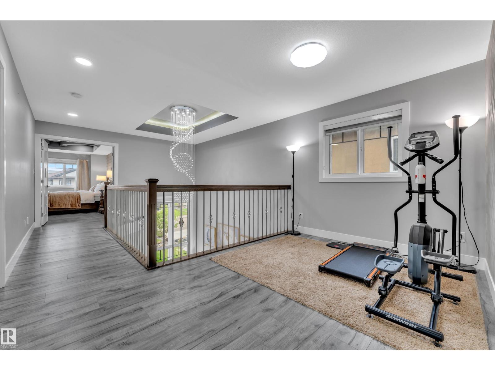 2419 15 AV NW — photo 19
