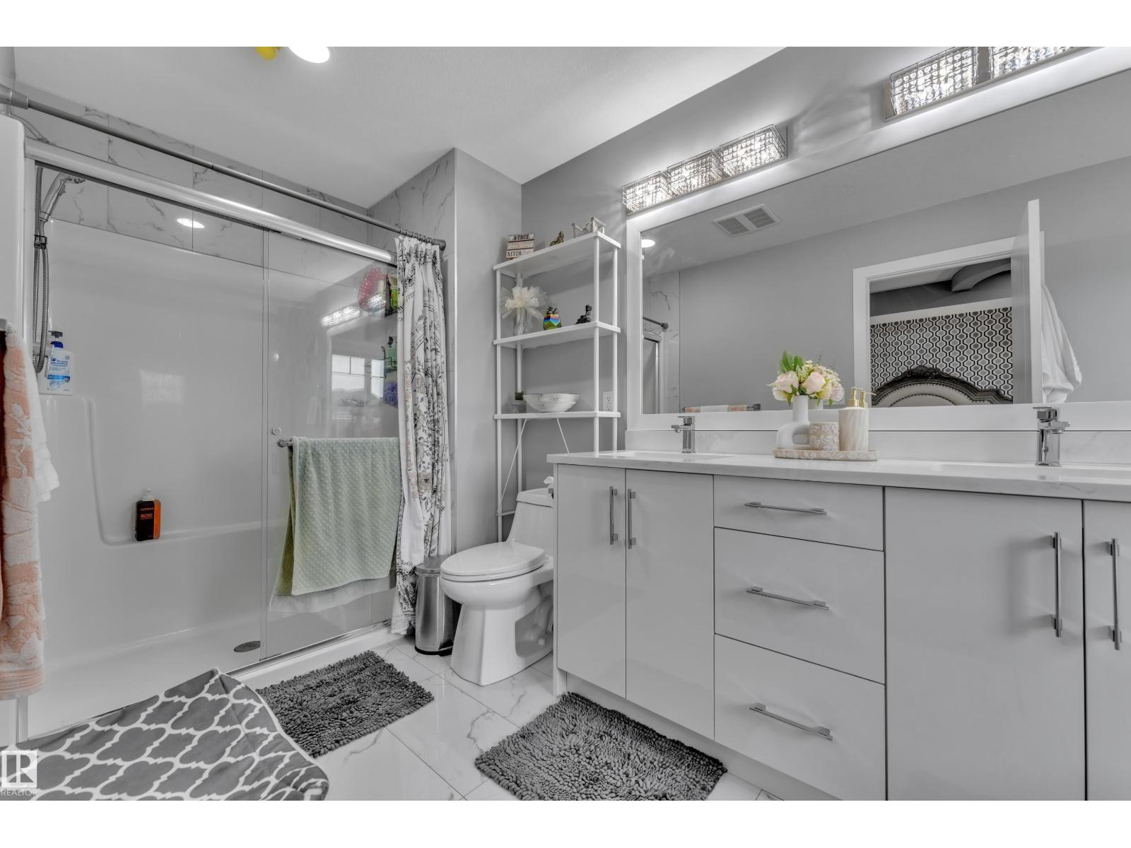 2419 15 AV NW — photo 23