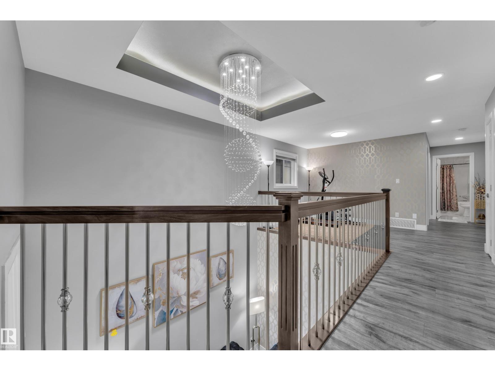 2419 15 AV NW — photo 25