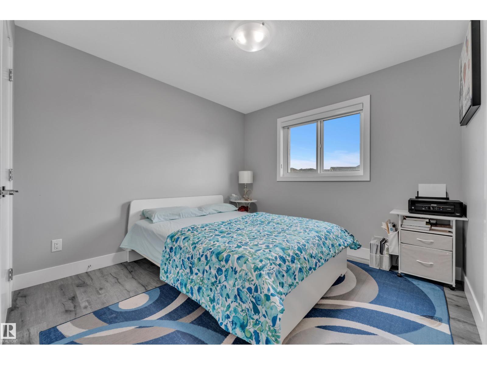 2419 15 AV NW — photo 27