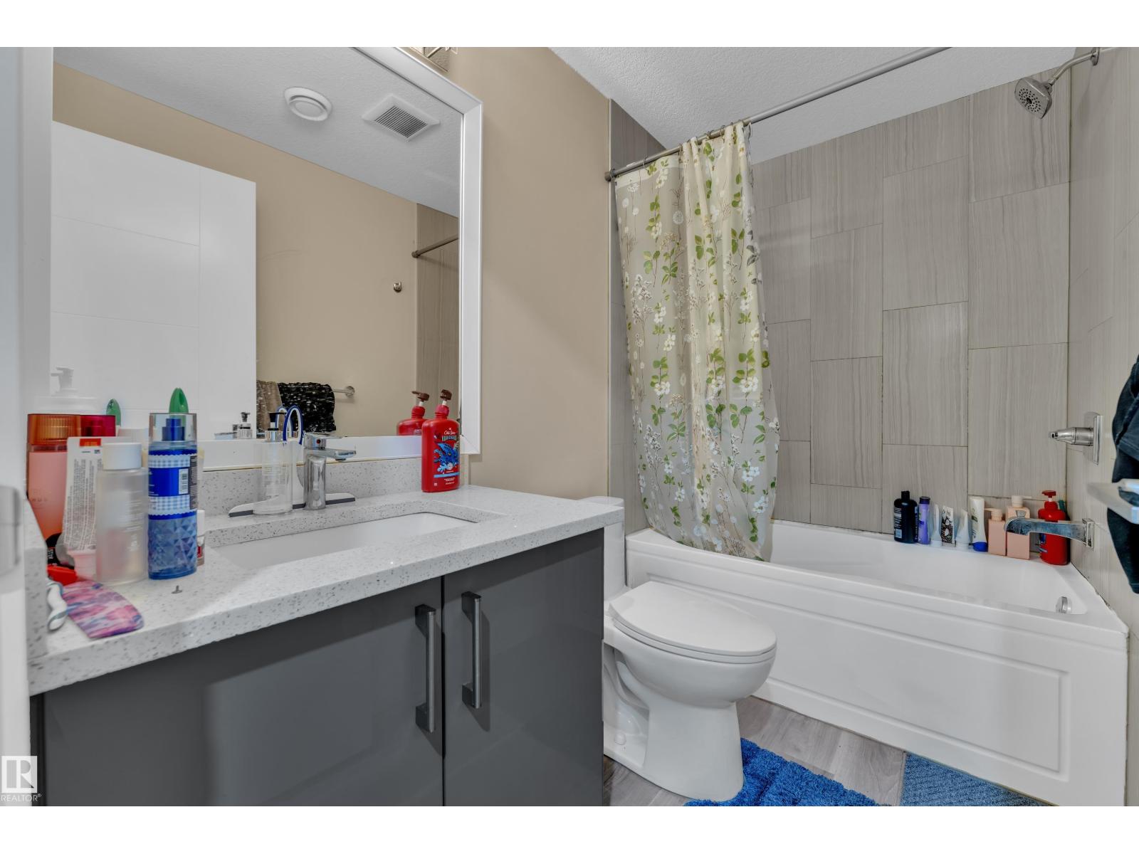 2419 15 AV NW — photo 37