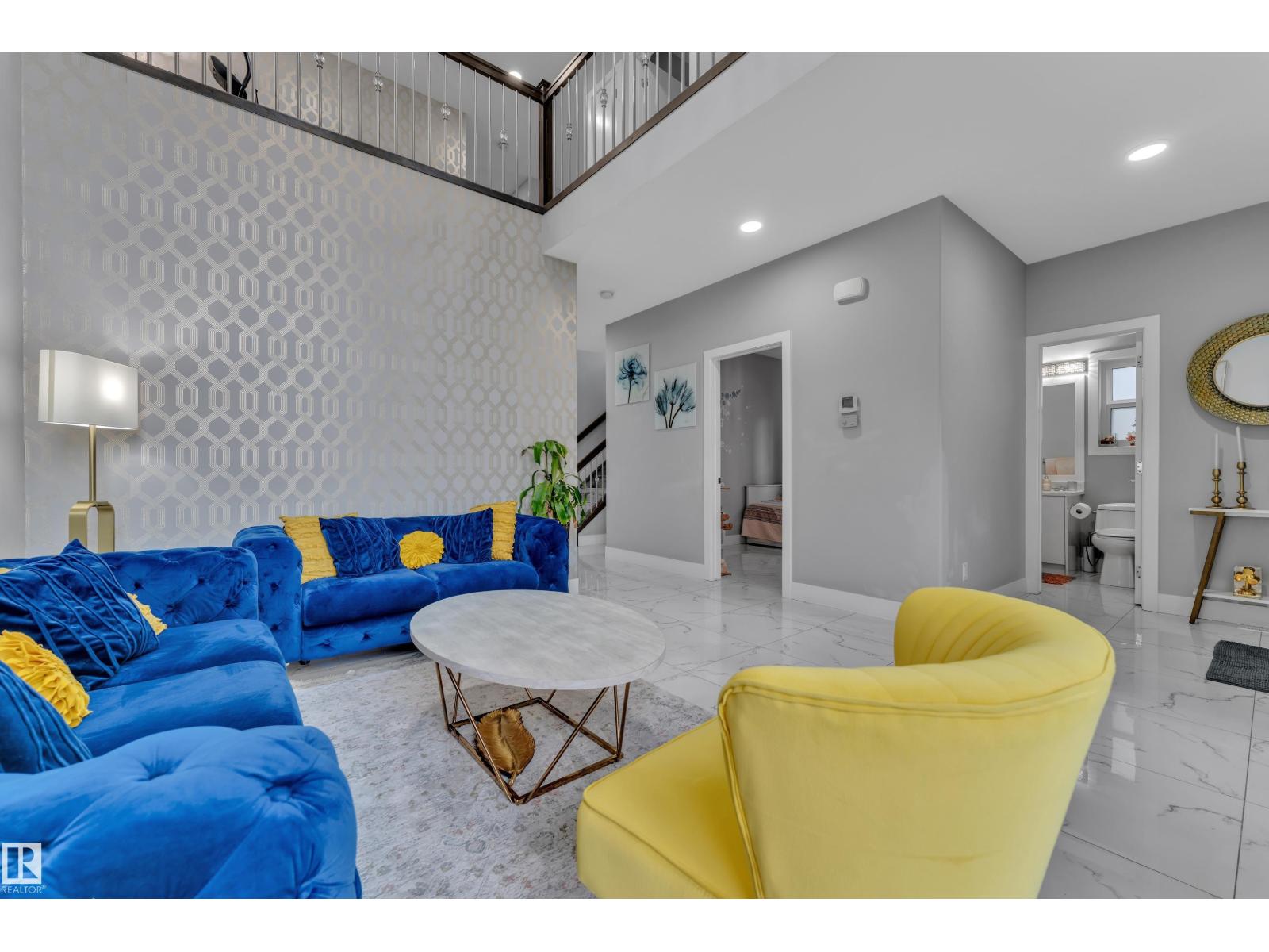 2419 15 AV NW — photo 6