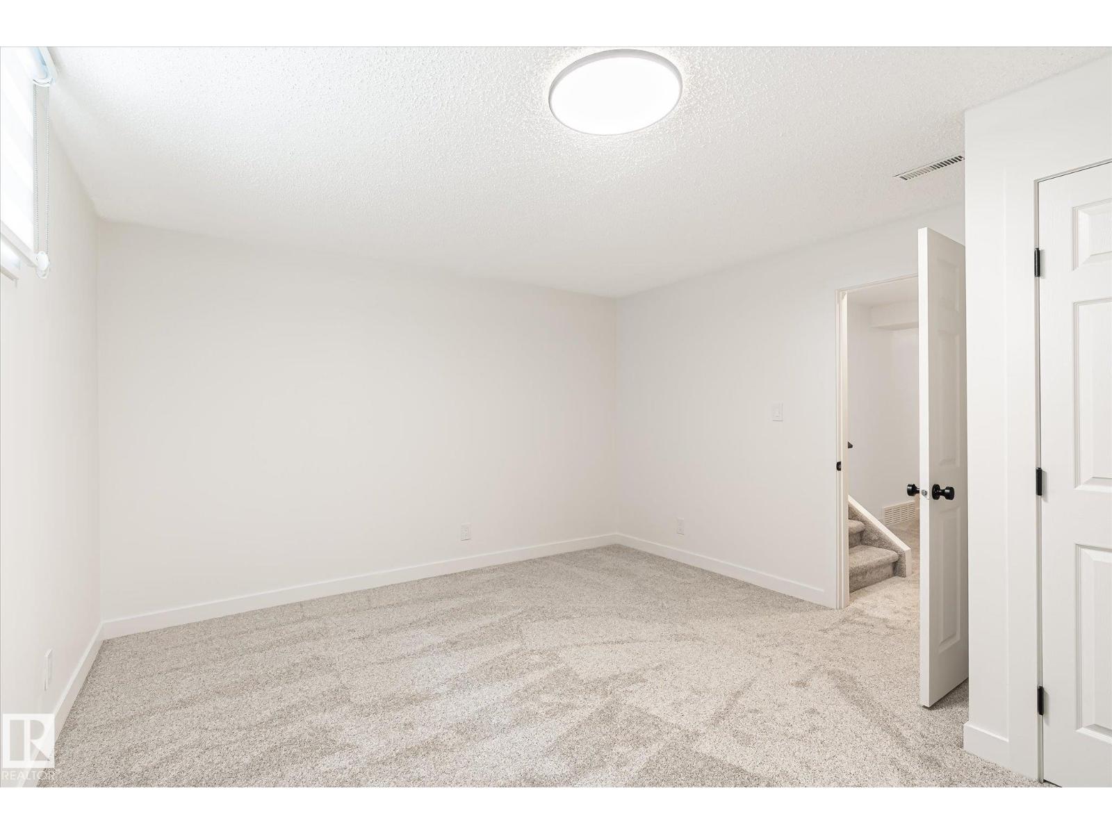 5716 175 ST NW — photo 32