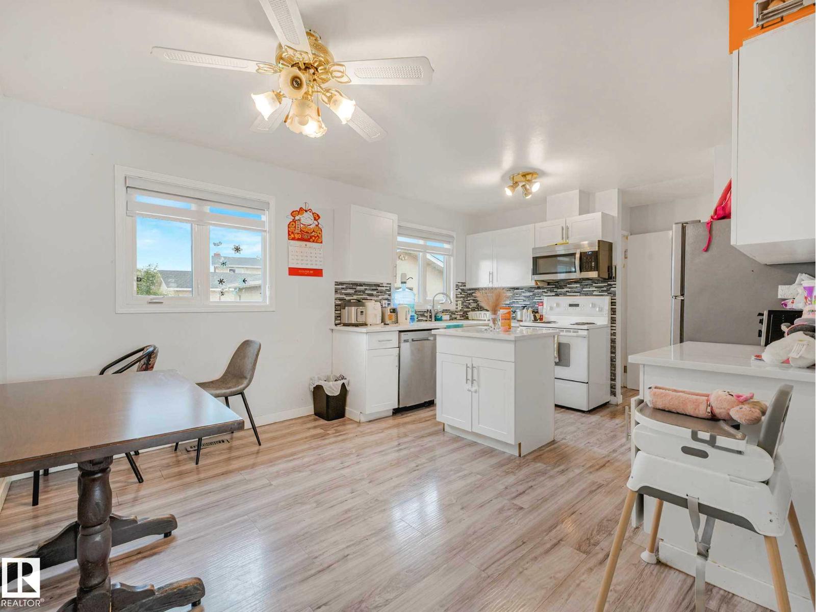 9528 151 AV NW - 14