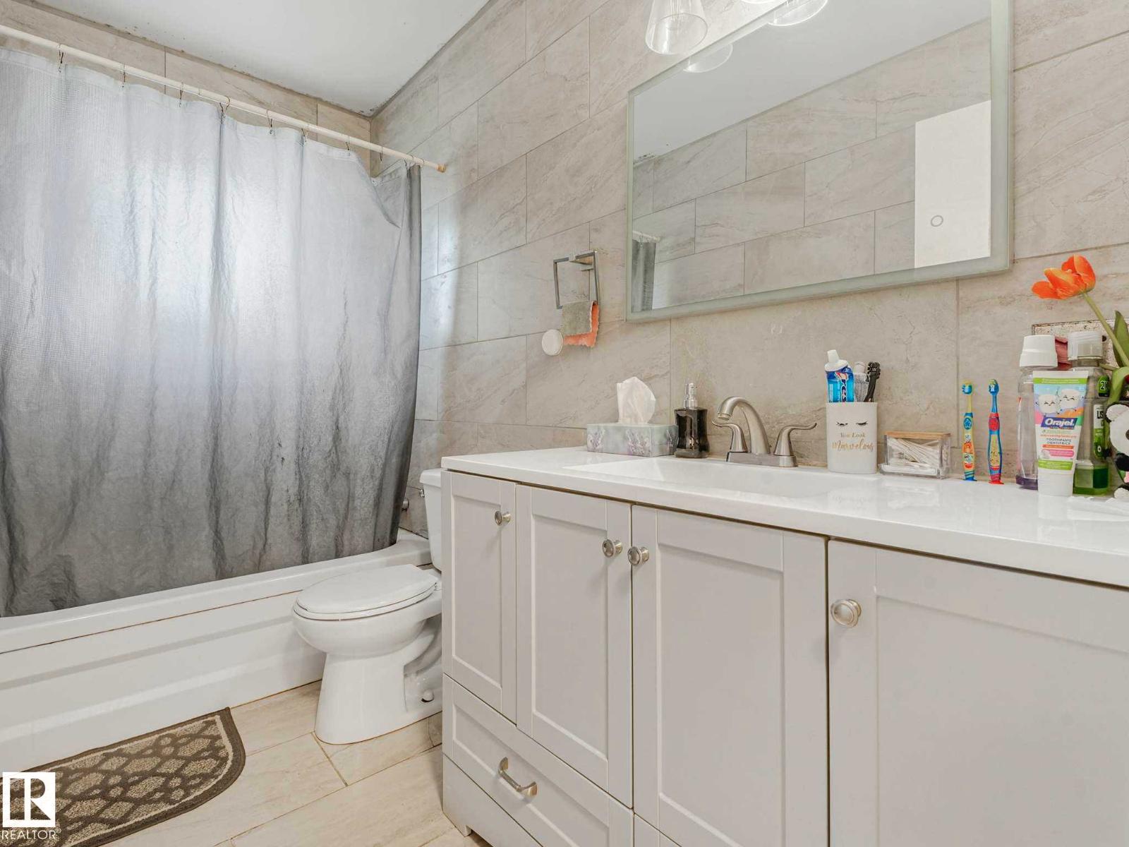 9528 151 AV NW - 27