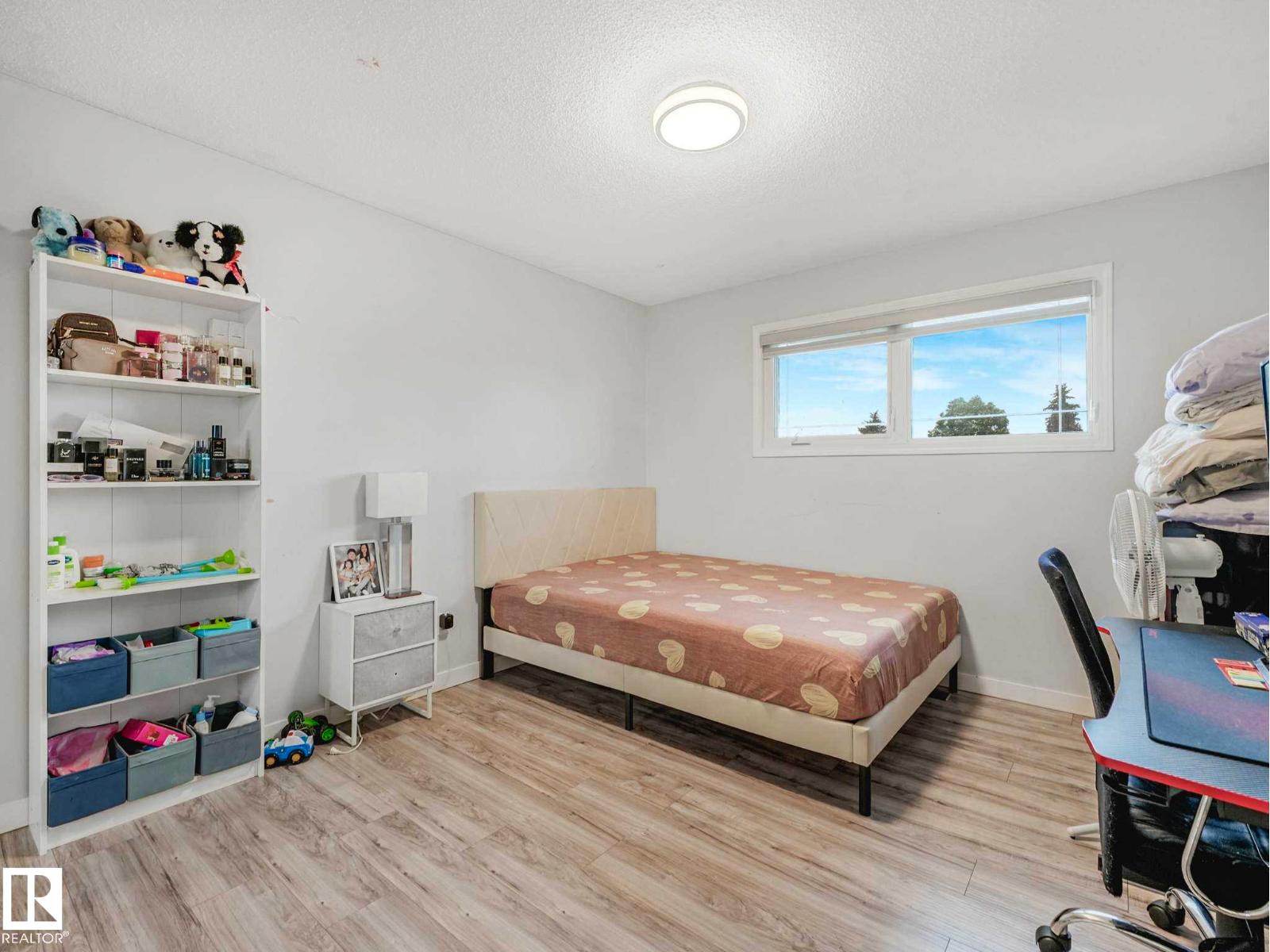 9528 151 AV NW - 29