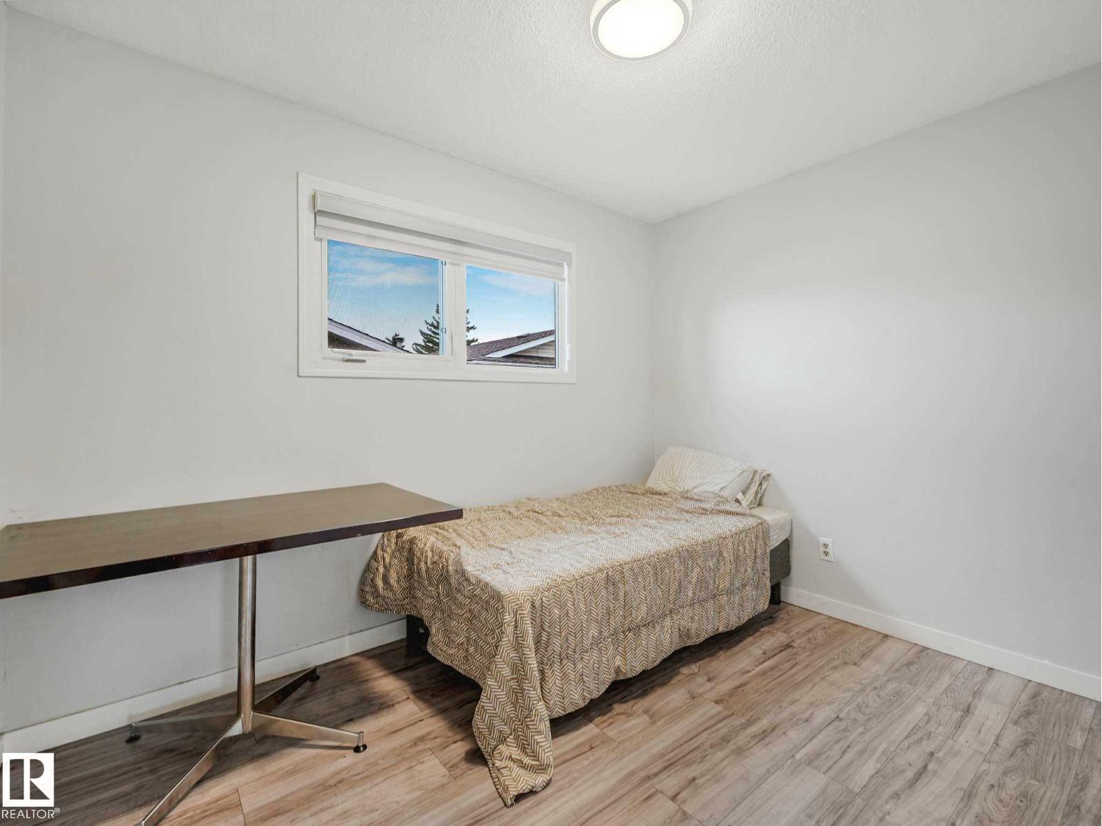 9528 151 AV NW - 31