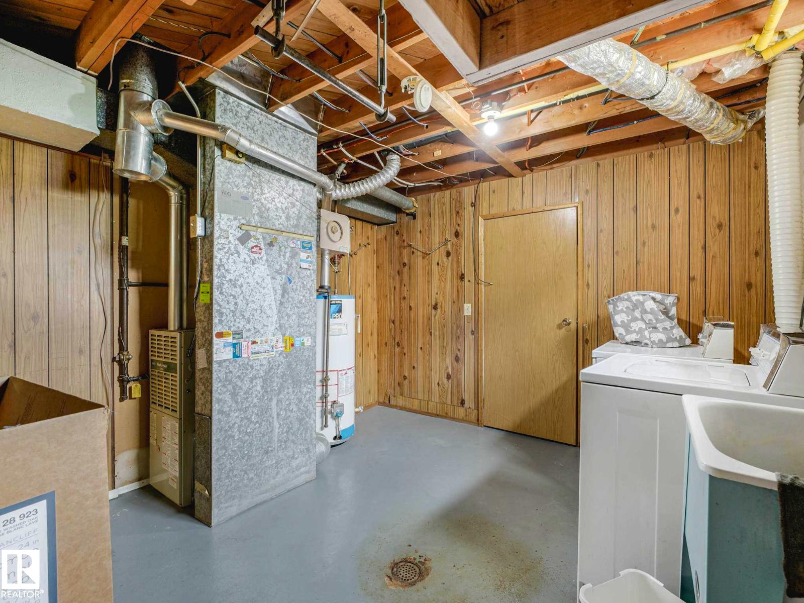 9528 151 AV NW - 49
