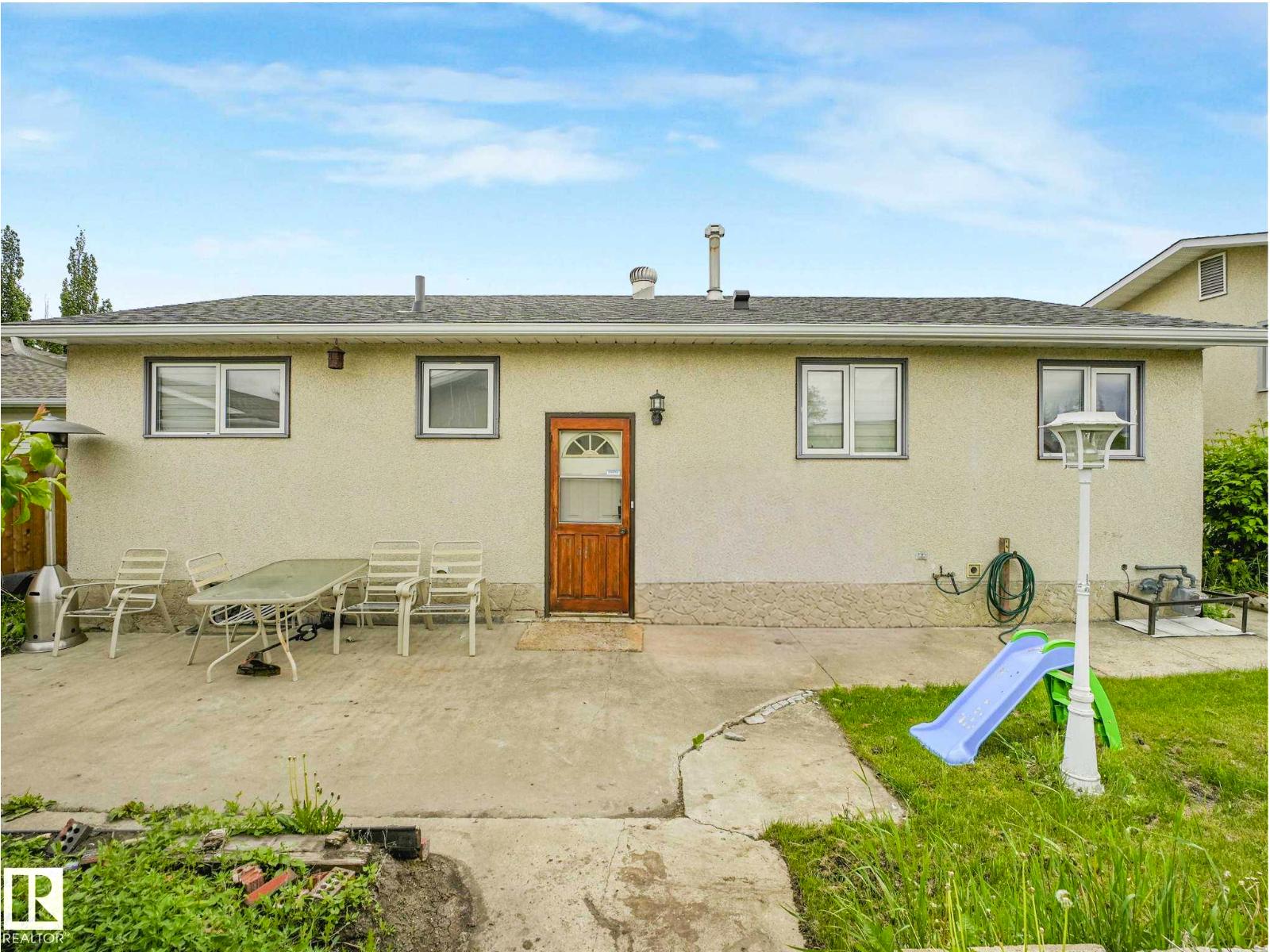 9528 151 AV NW - 54