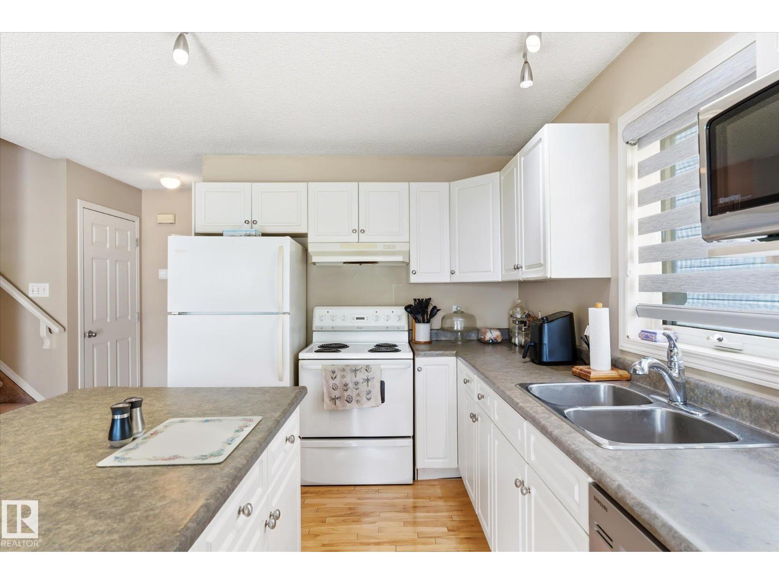 #37 4020 21 ST NW - 16