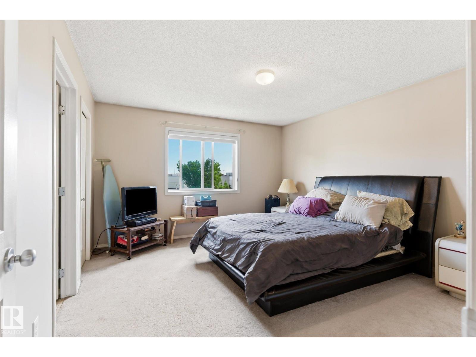 #37 4020 21 ST NW - 21