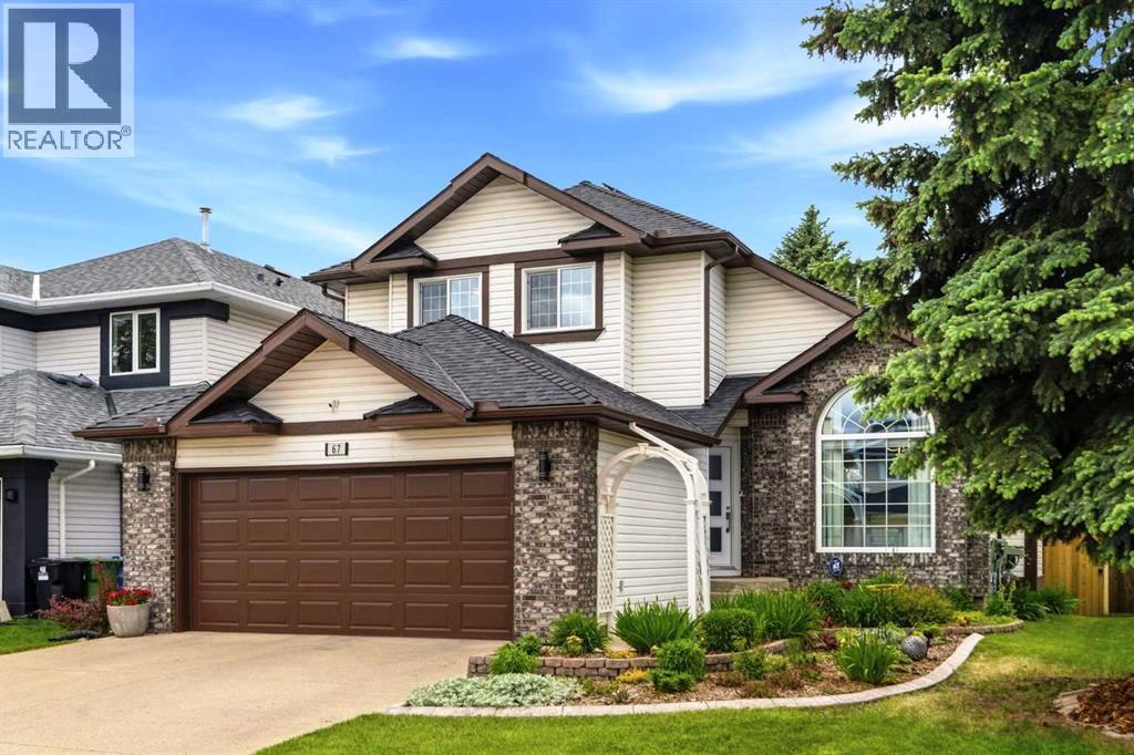 Exclusive street in Douglas Dale estates