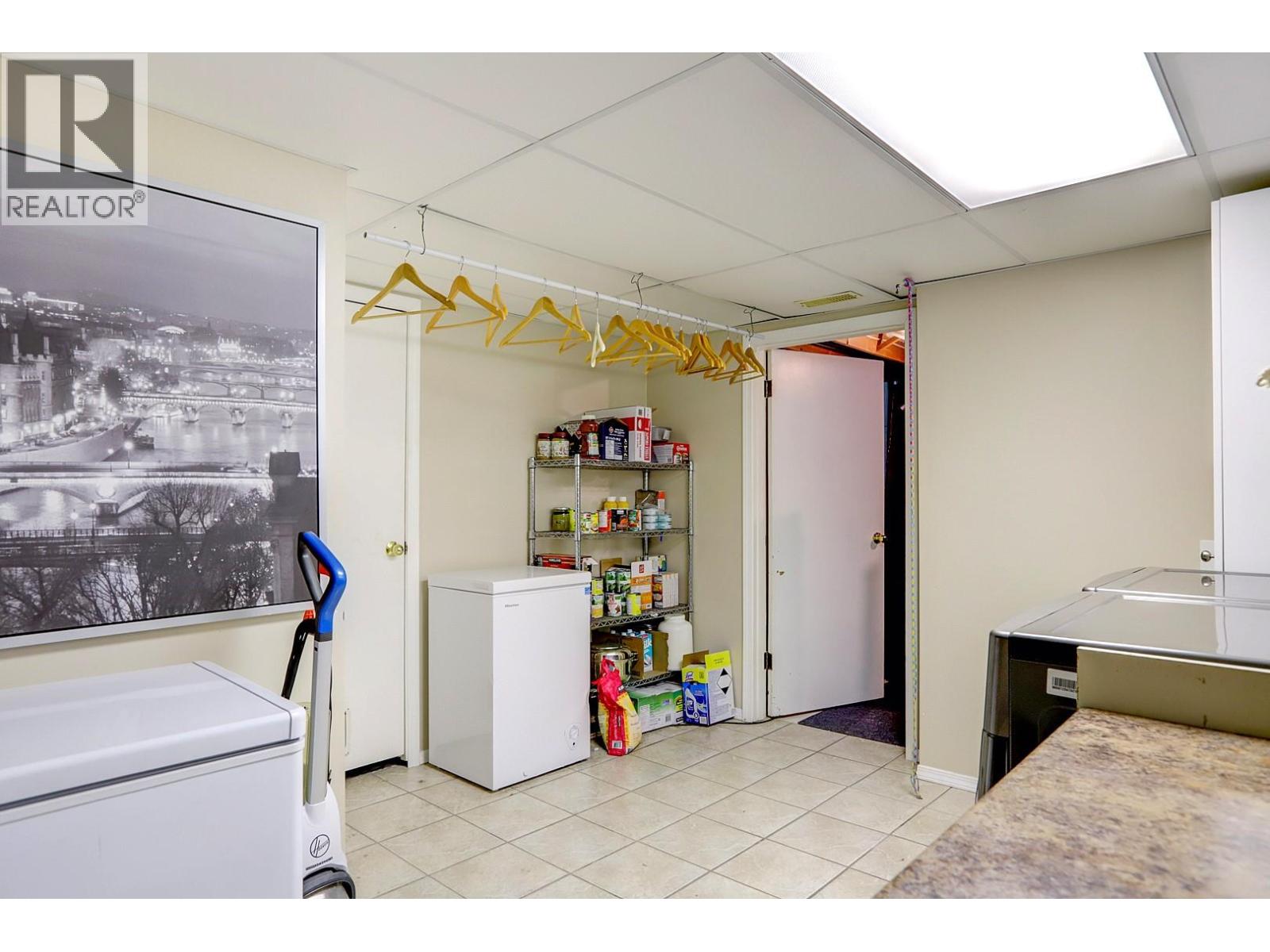 3230 Fraser Road - 50