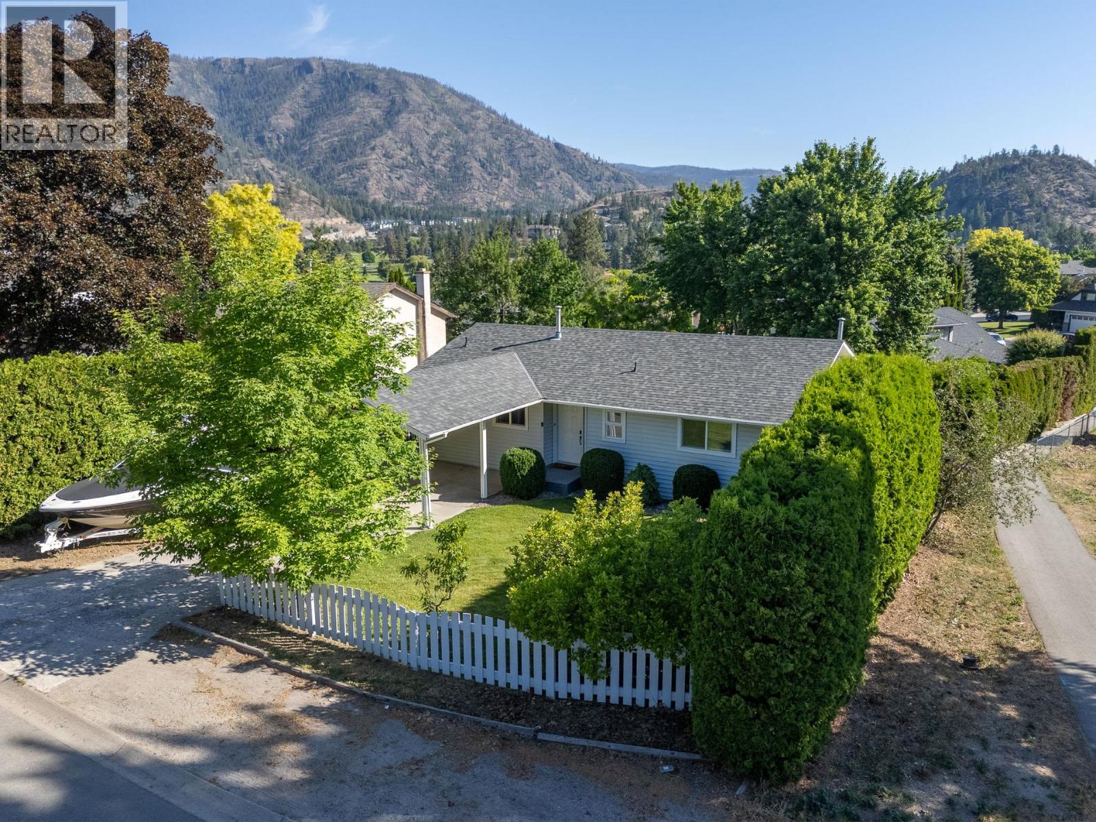  2954 Sandstone Drive, West Kelowna