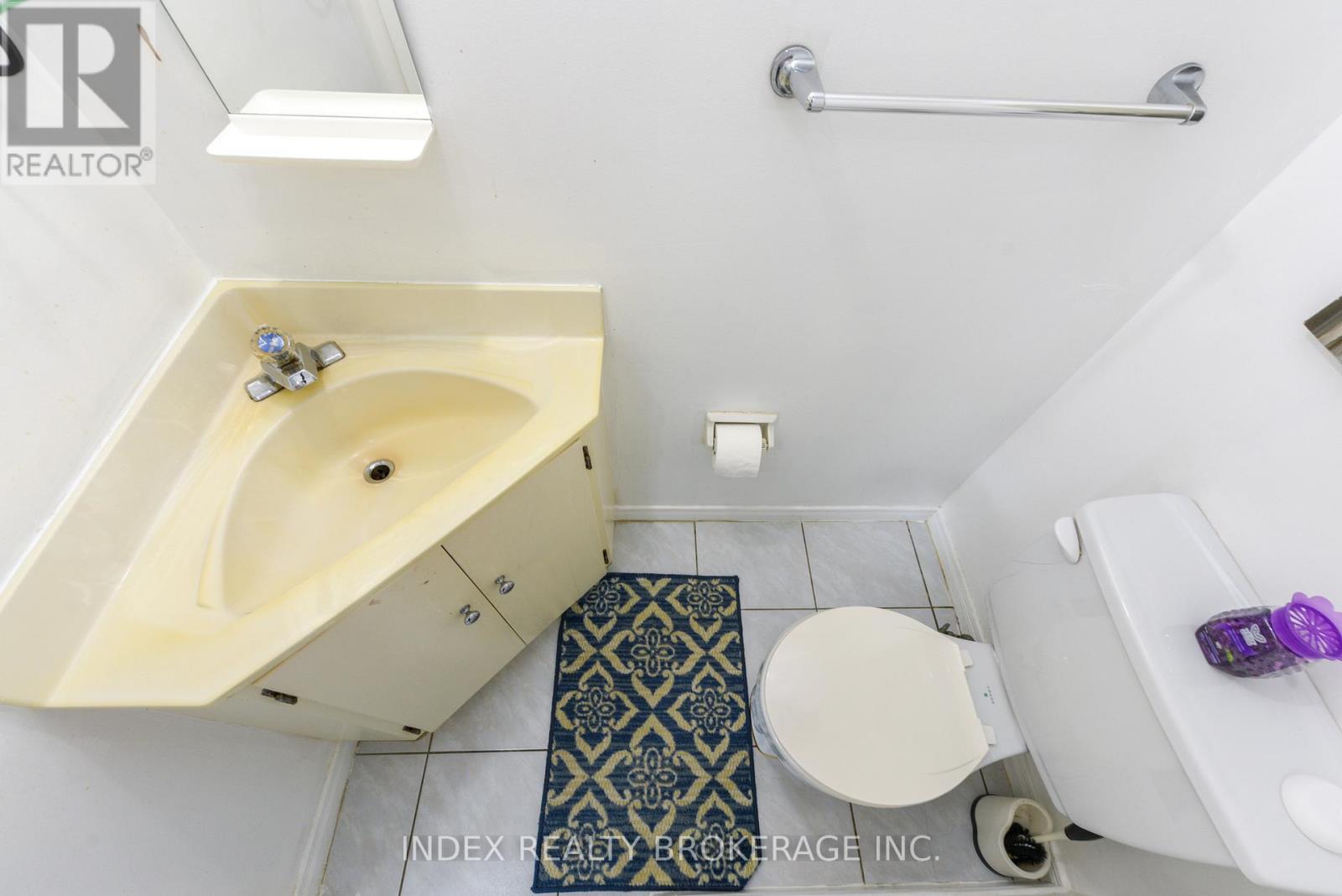 #50 7475 GOREWAY DRIVE - 25