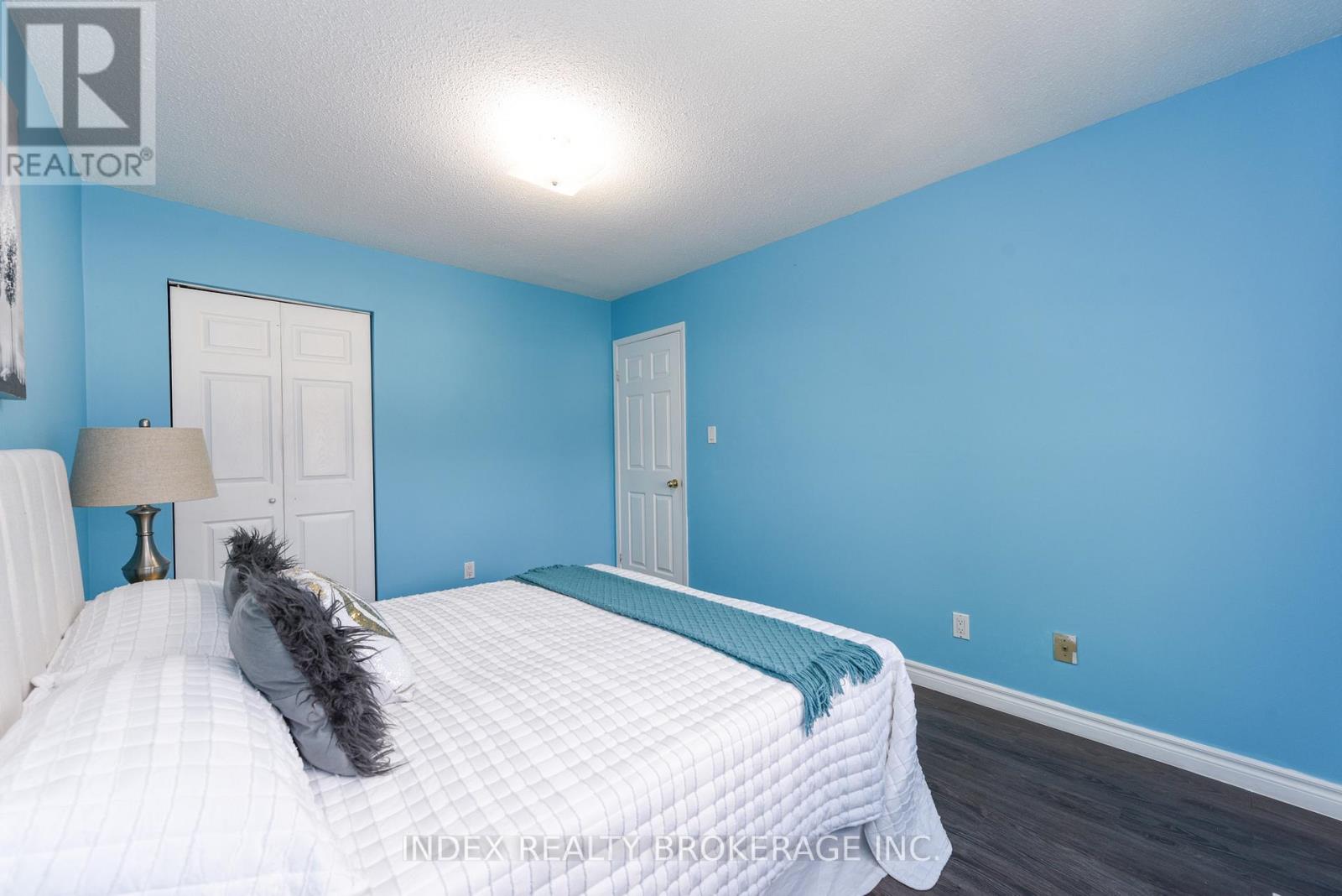 #50 7475 GOREWAY DRIVE - 33