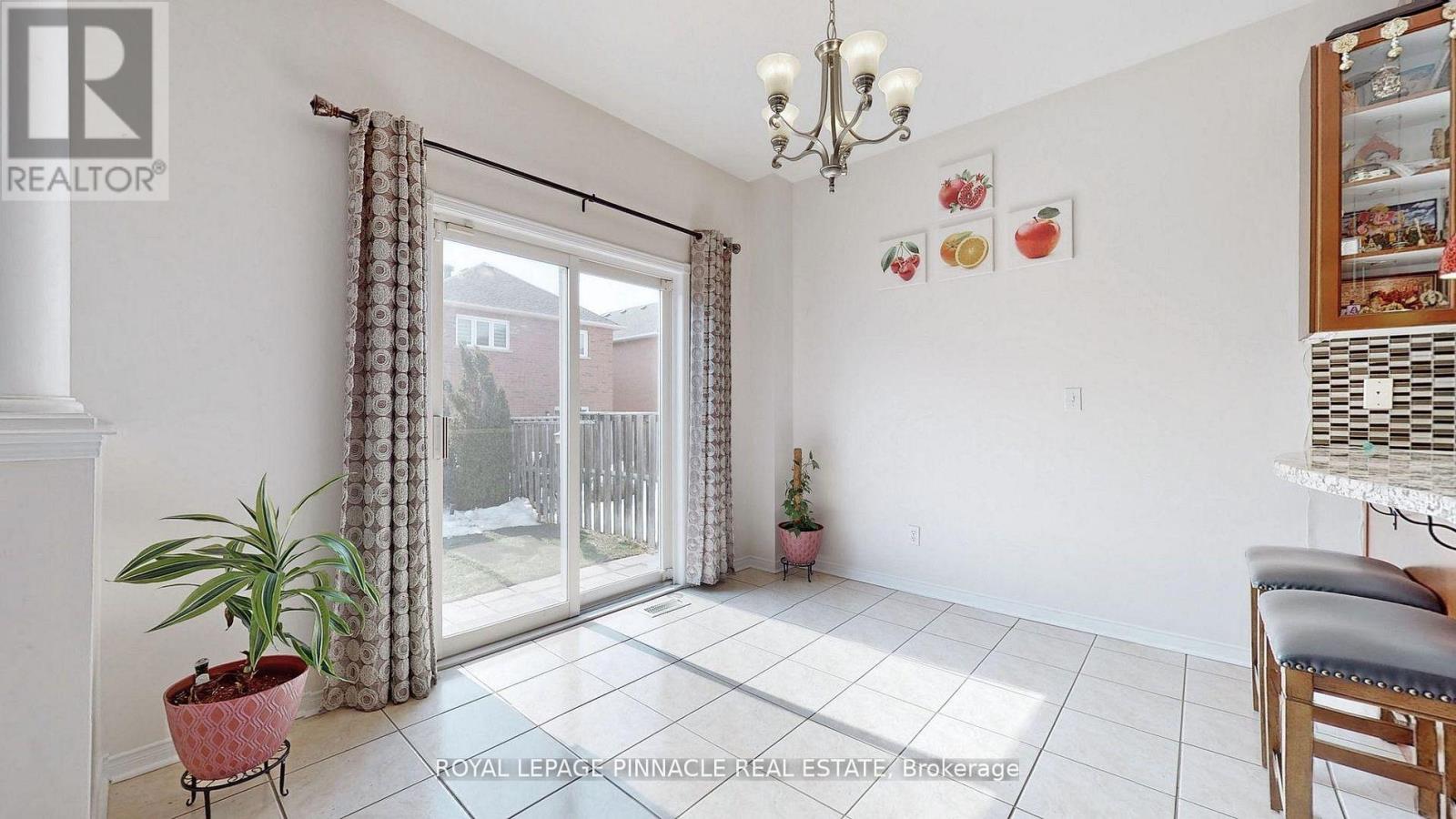 7254 DIME CRESCENT - 13