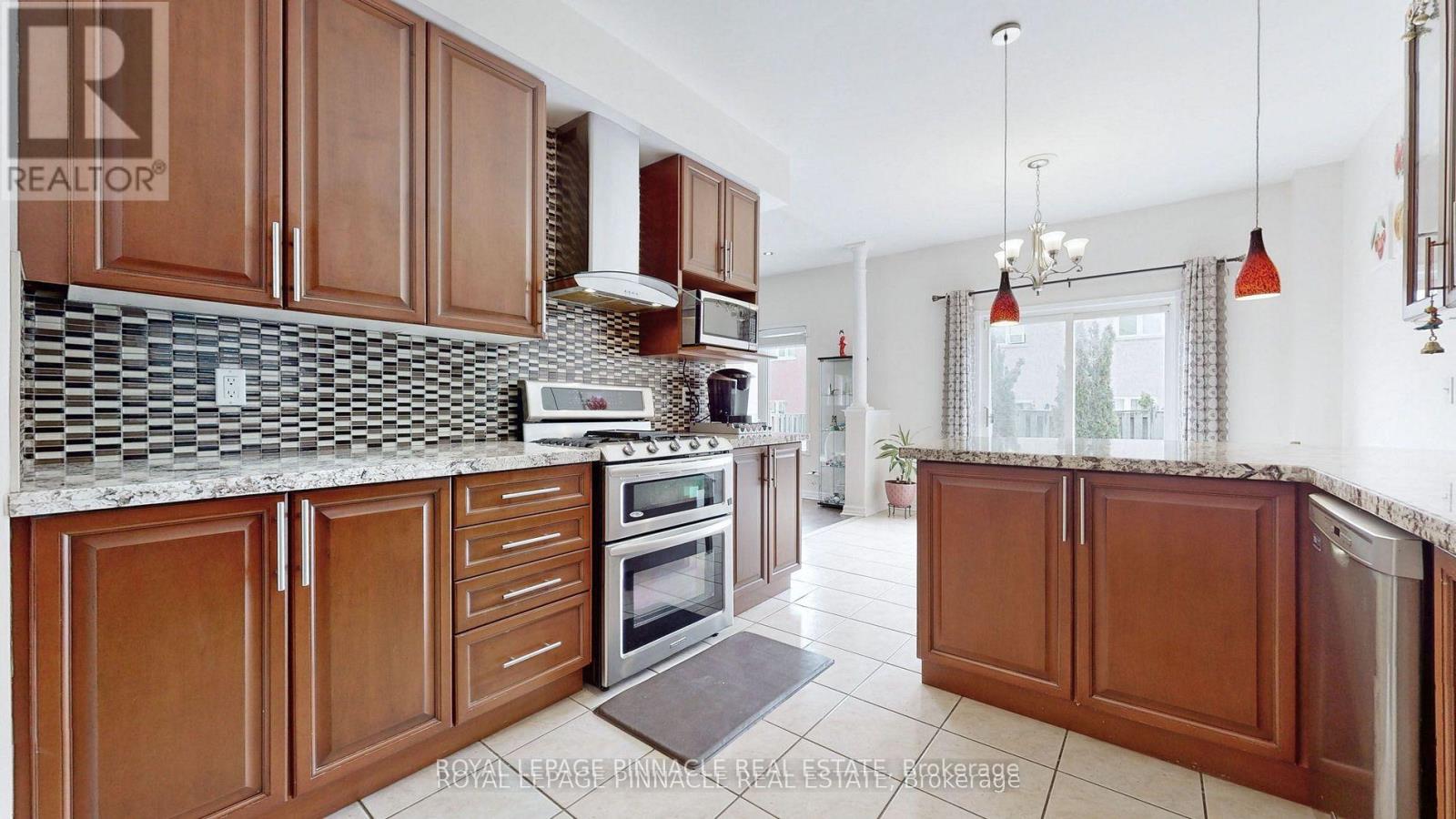 7254 DIME CRESCENT - 18