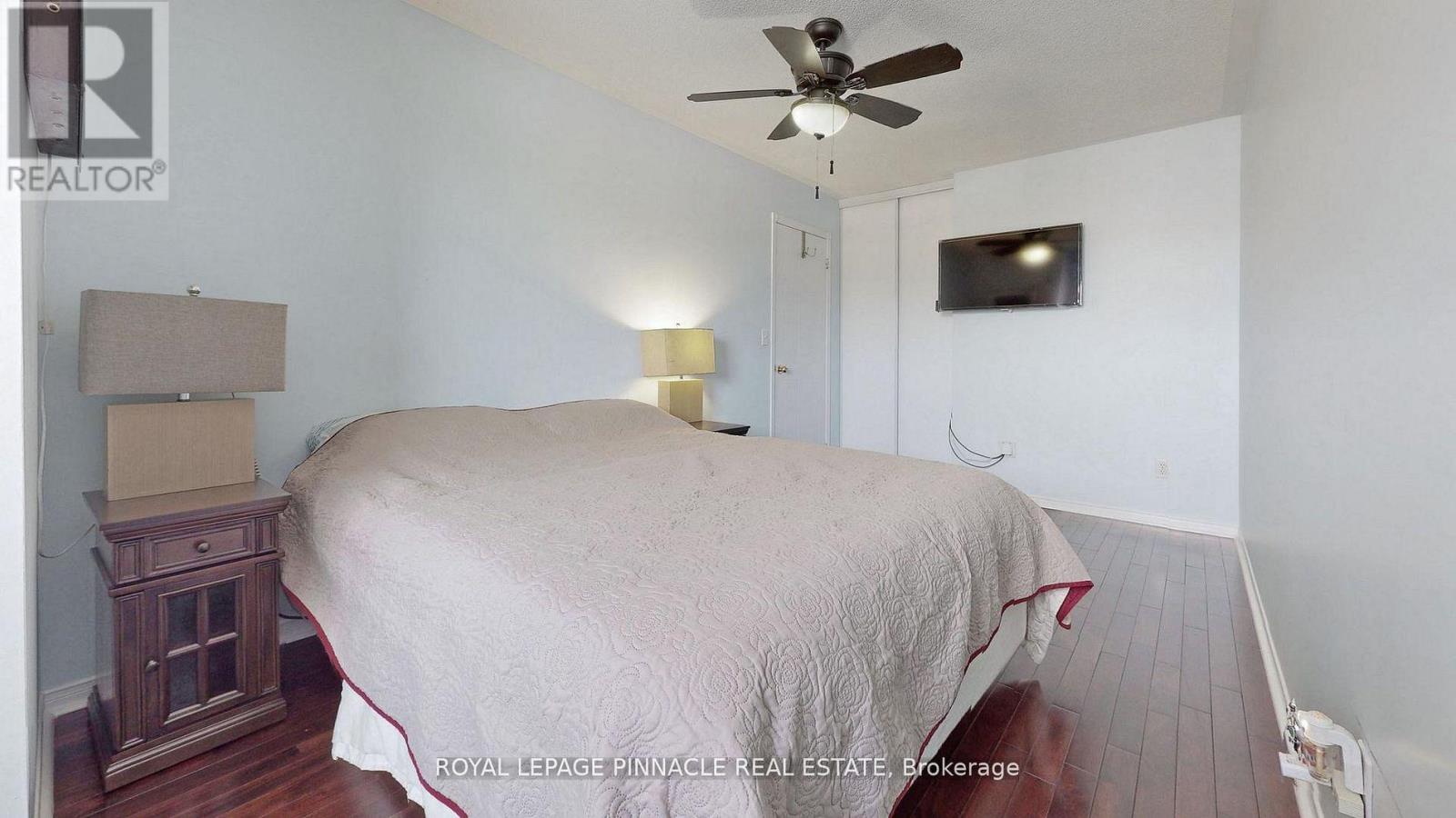 7254 DIME CRESCENT - 35