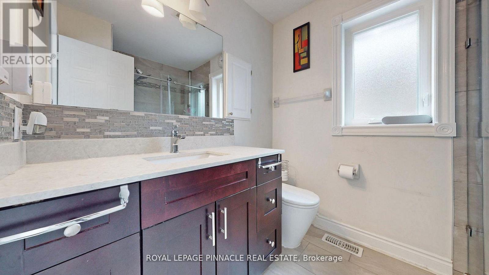 7254 DIME CRESCENT - 37