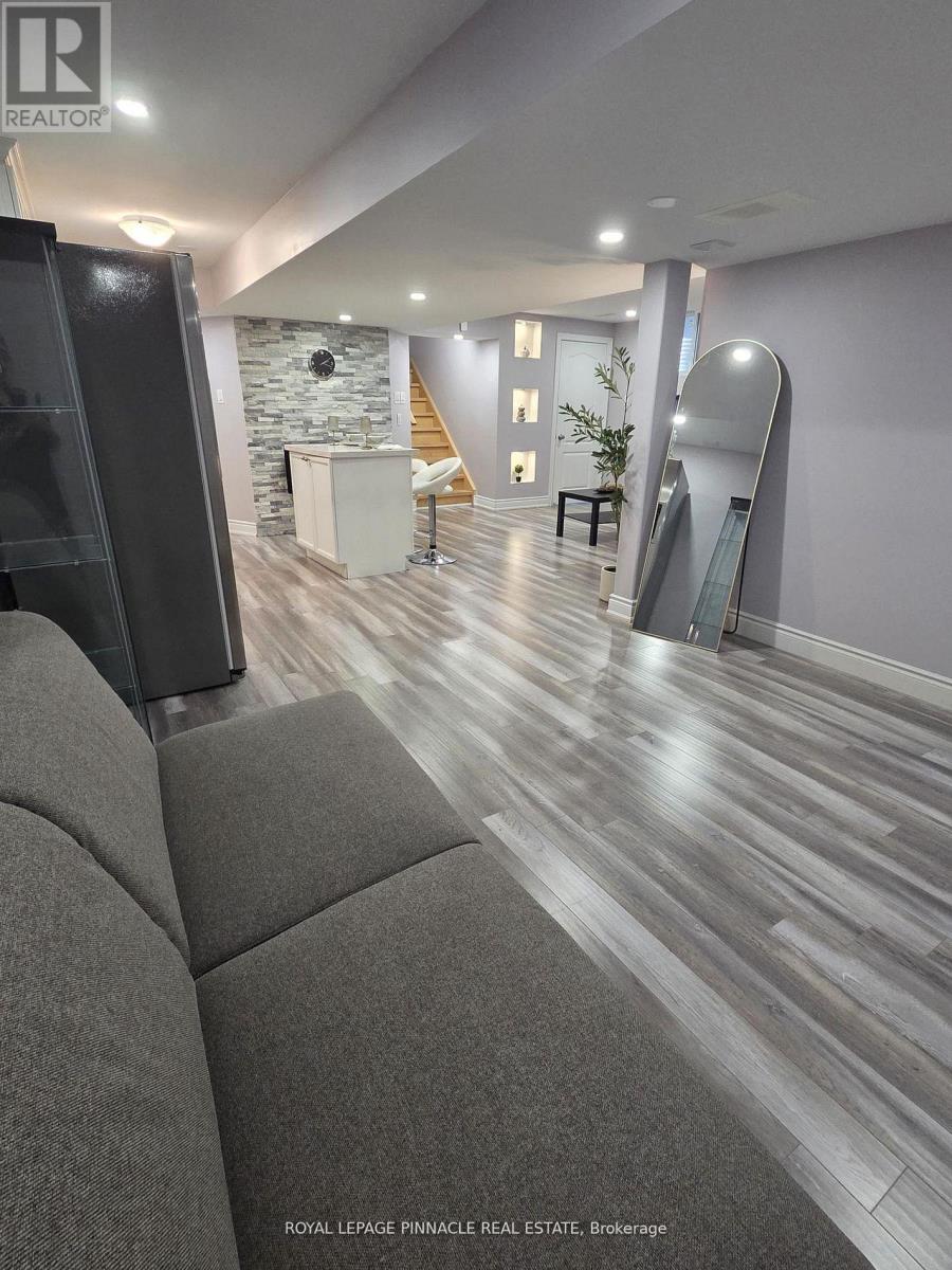 7254 DIME CRESCENT - 39