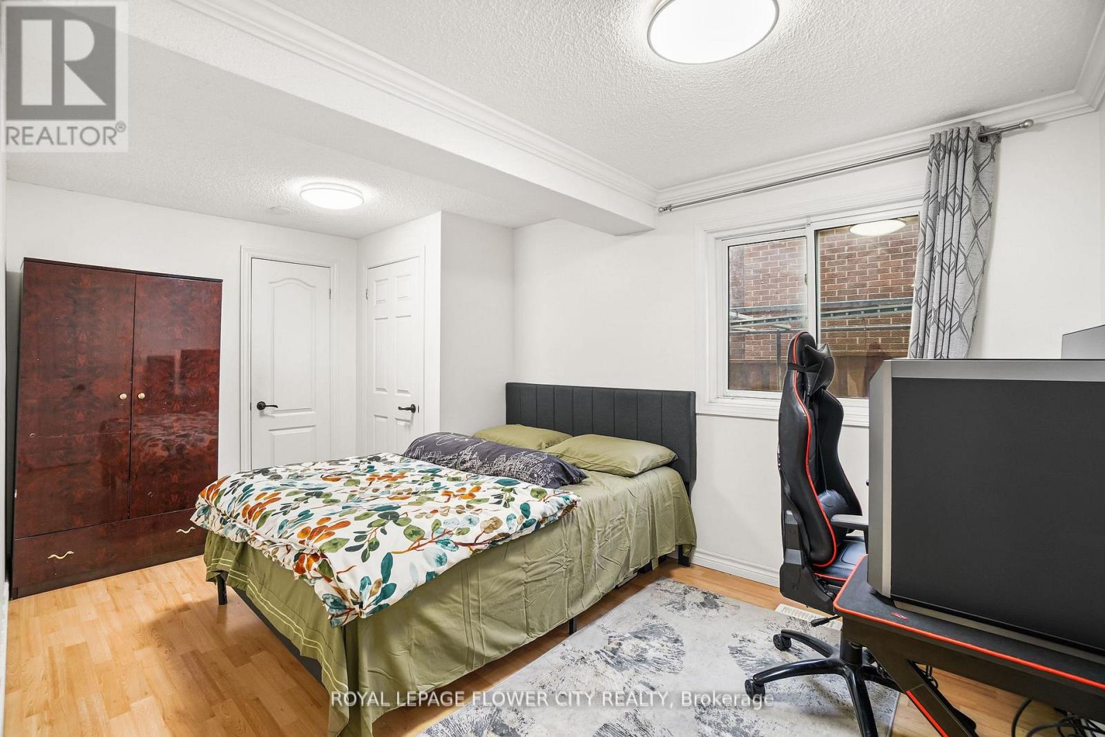 167 SHOREHAM DRIVE - 11