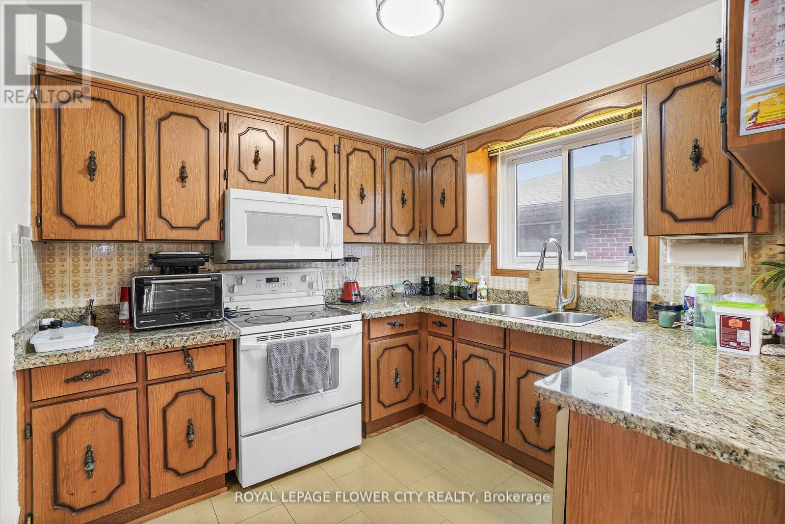 167 SHOREHAM DRIVE - 28