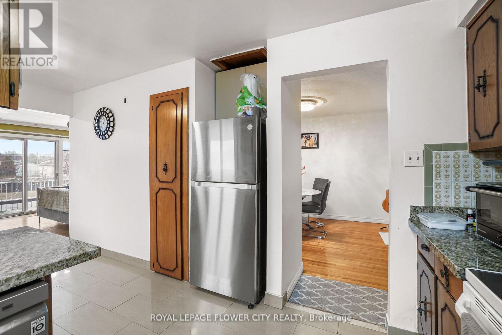 167 SHOREHAM DRIVE - 31