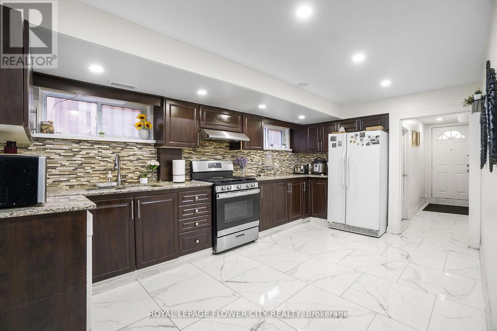 167 SHOREHAM DRIVE - 4