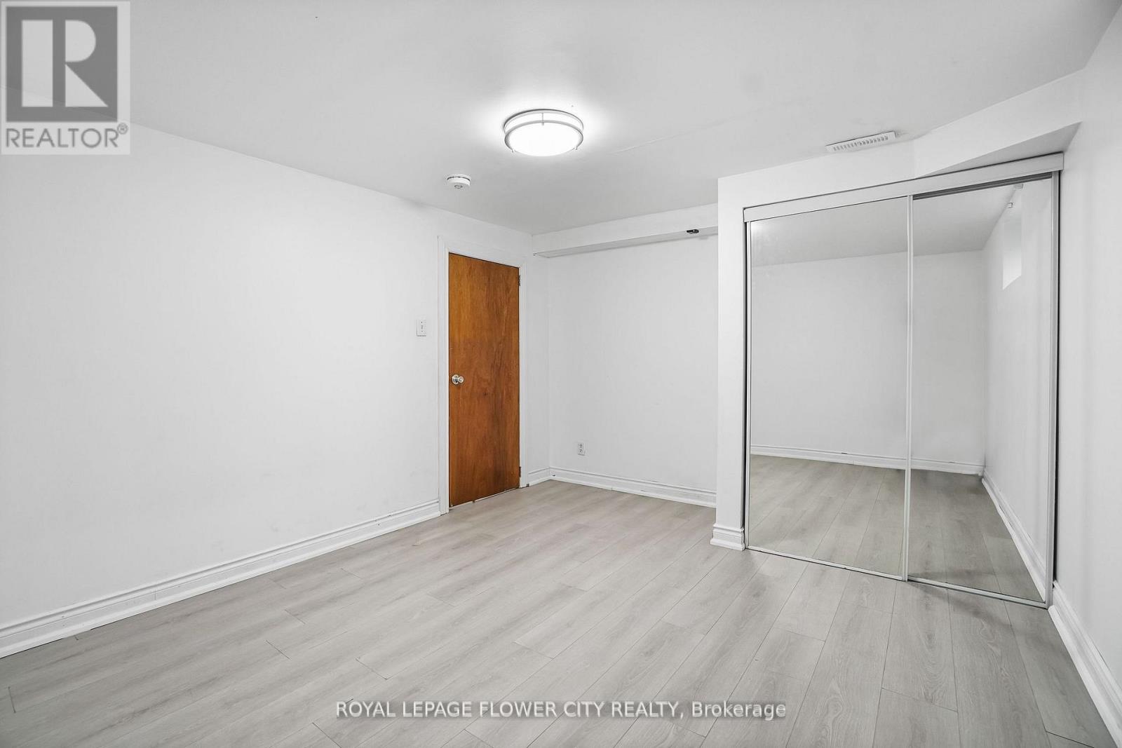 167 SHOREHAM DRIVE - 42