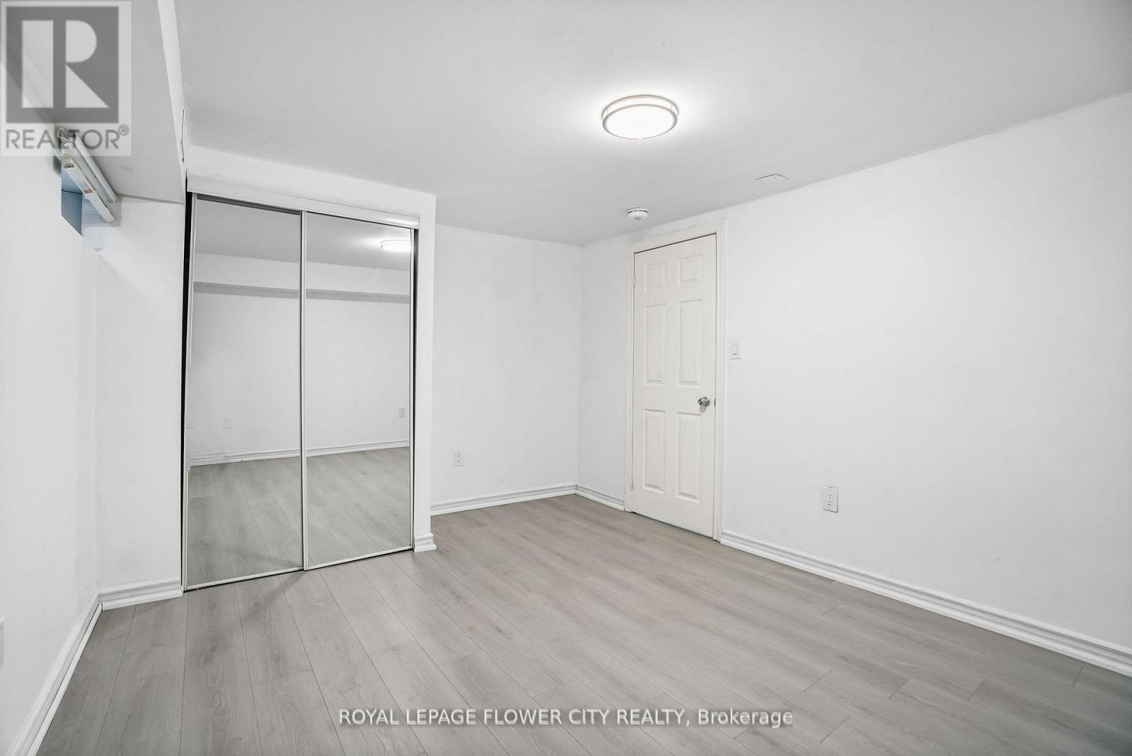 167 SHOREHAM DRIVE - 43