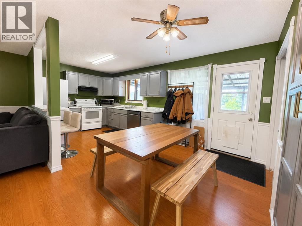 816 15 Street - photo 4