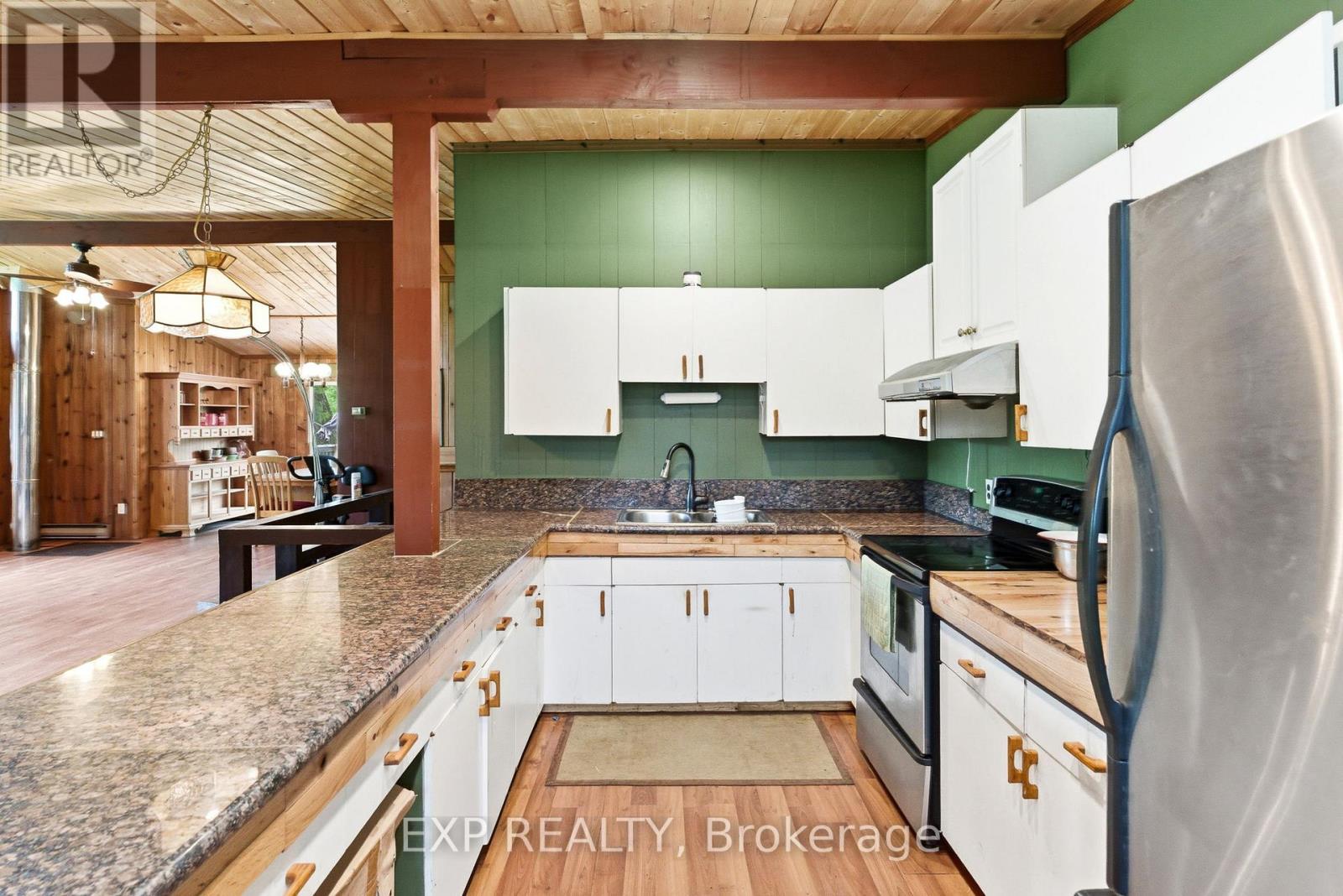 1524 HEKKLA ROAD - 7