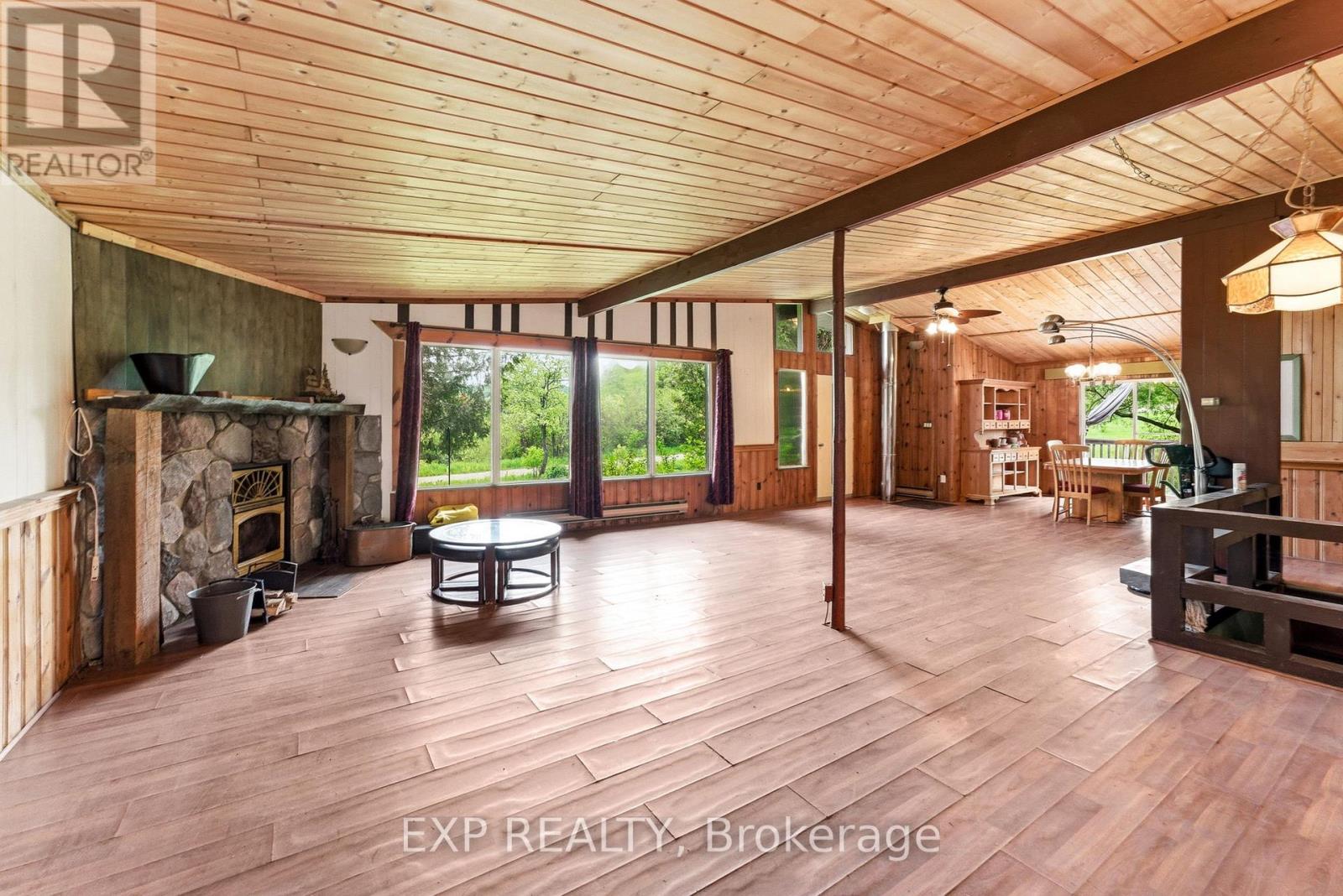 1524 HEKKLA ROAD - 9