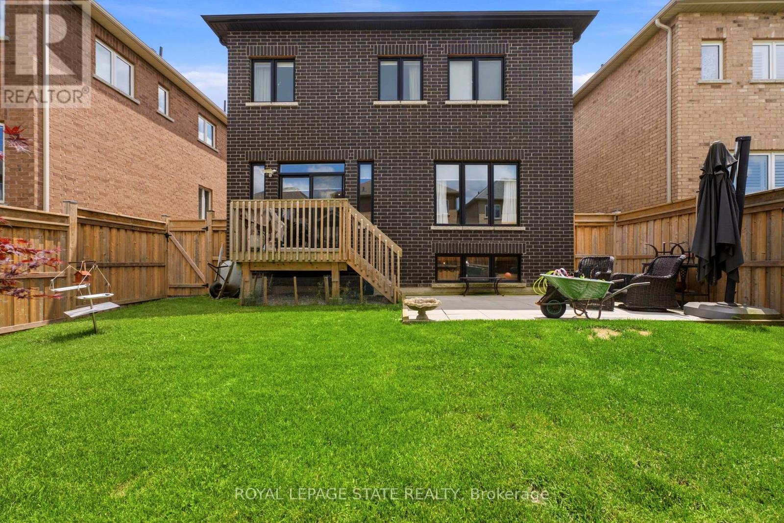 11 MORRISON DRIVE - 28