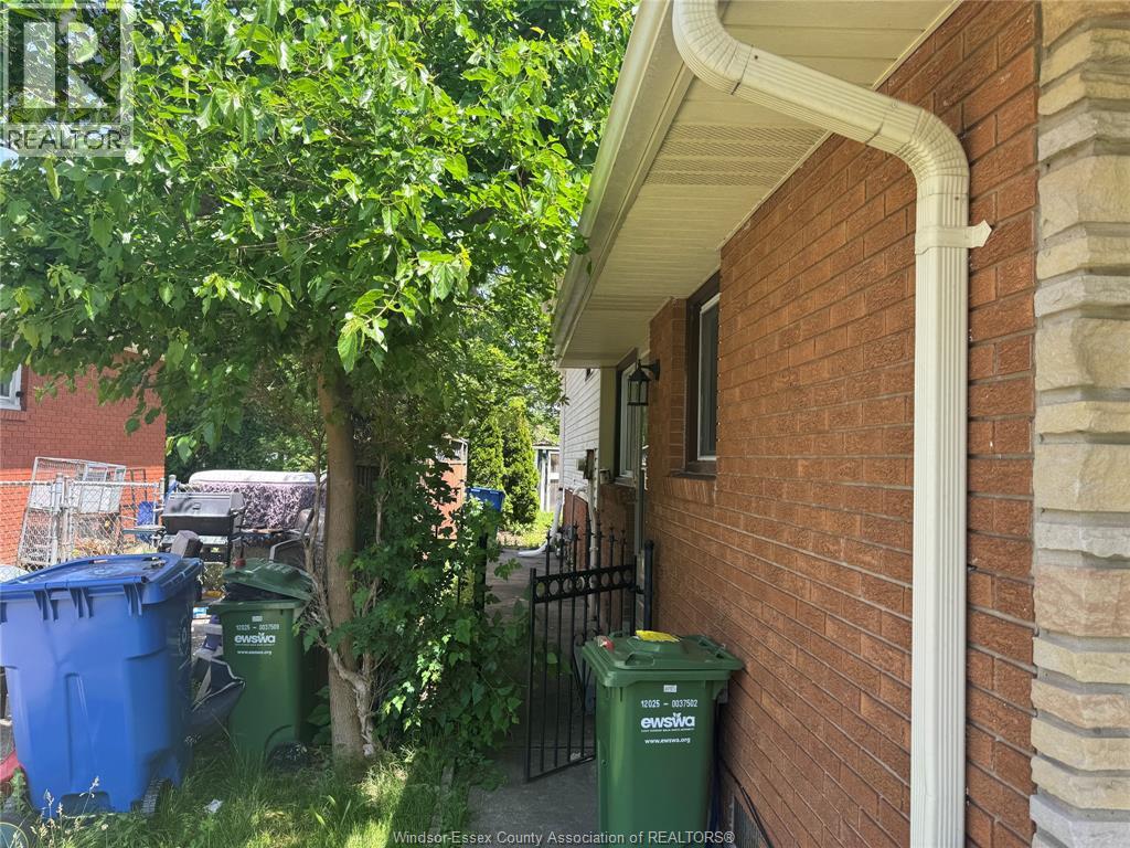 2650 RIVARD AVENUE - 29