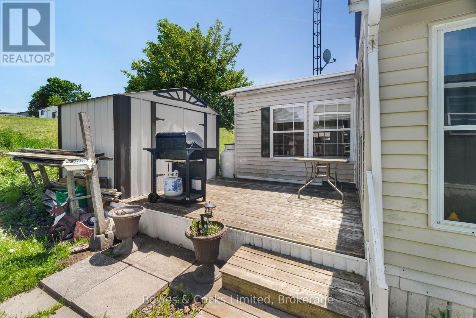13 TRILLIUM DRIVE - 21