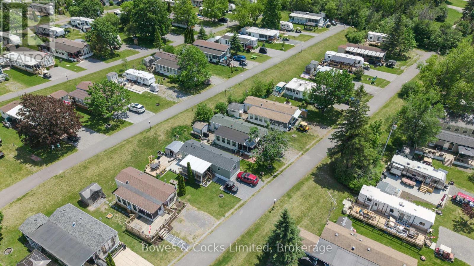 13 TRILLIUM DRIVE - 26