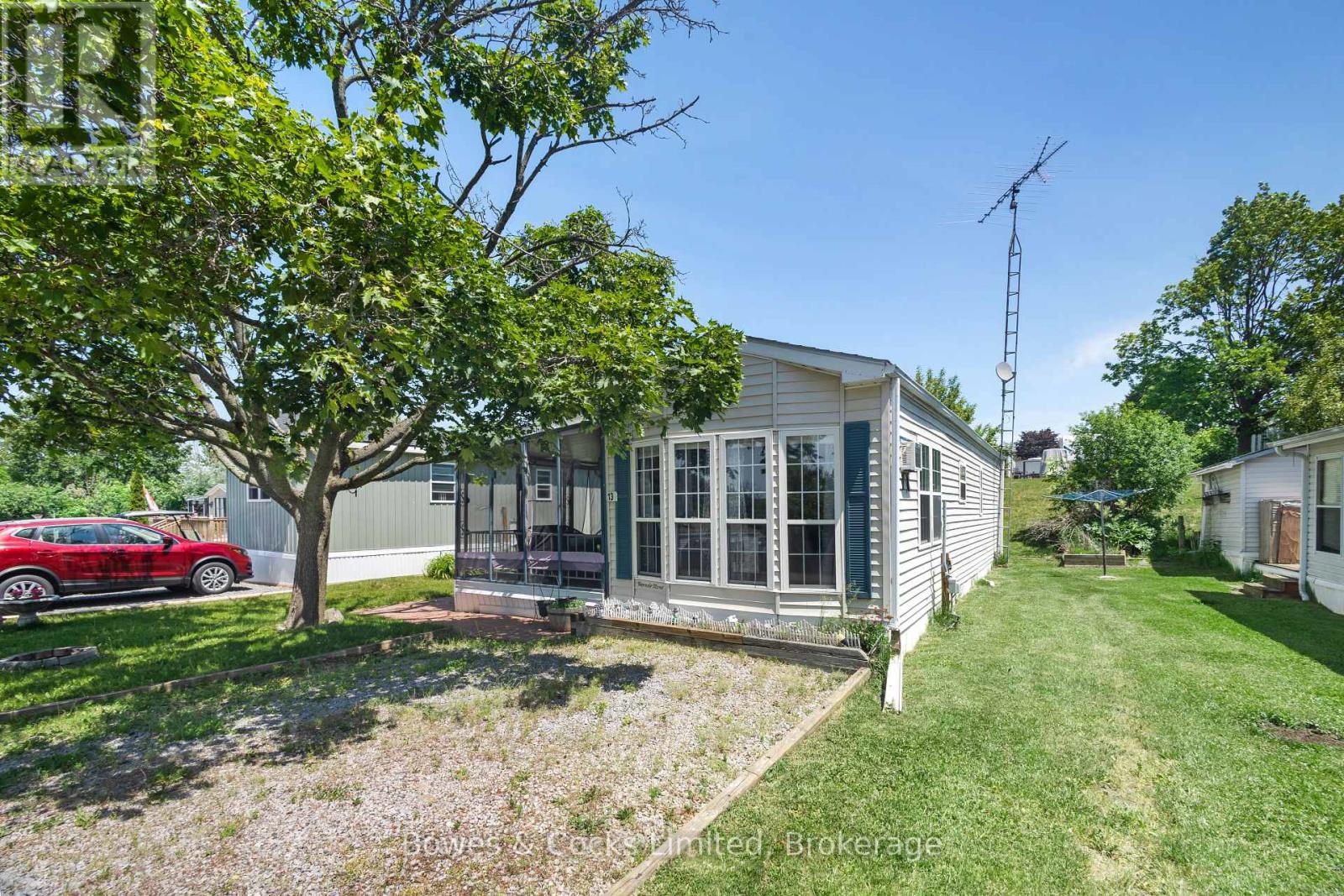 13 TRILLIUM DRIVE - 4