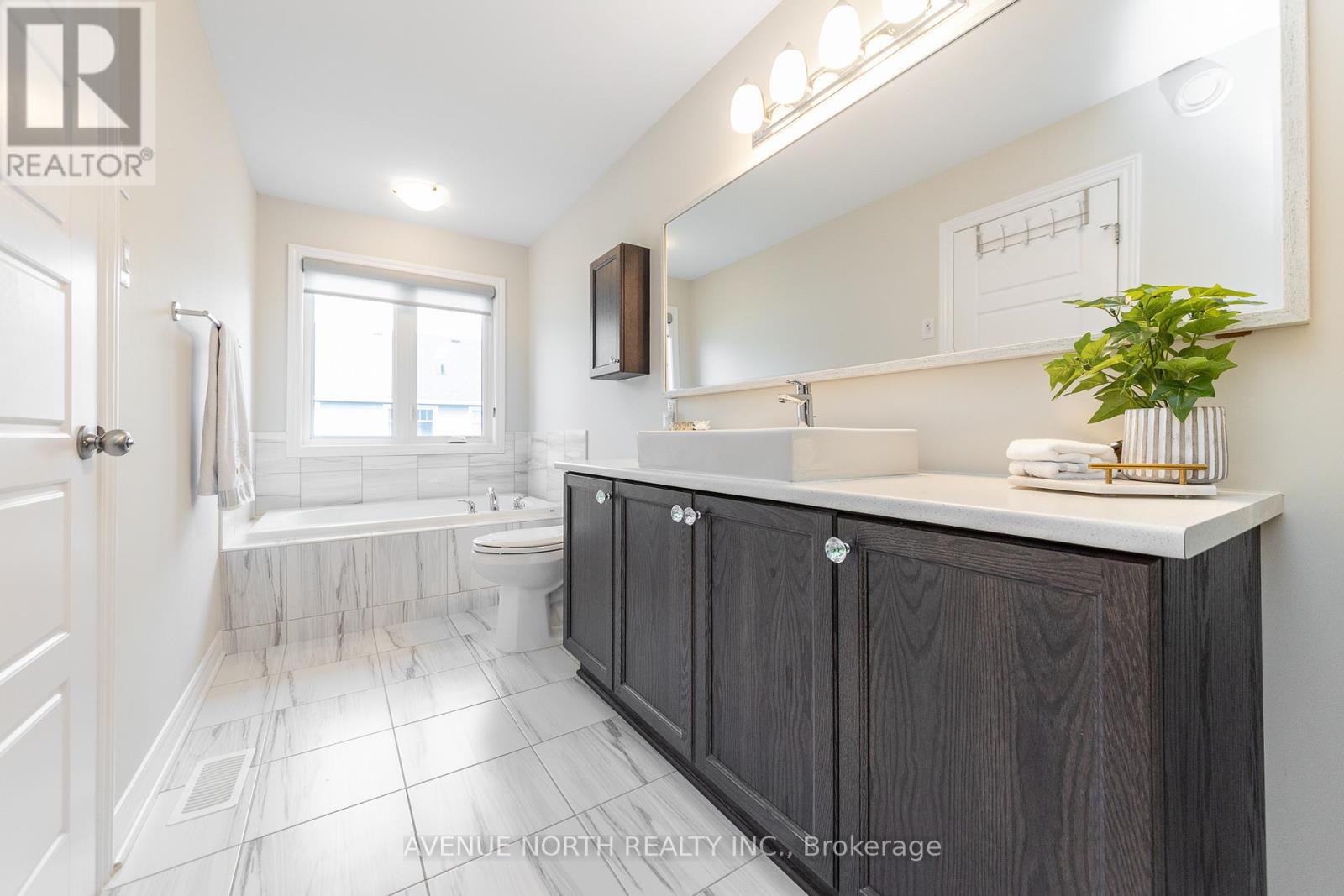 93 NEPETA CRESCENT - 27
