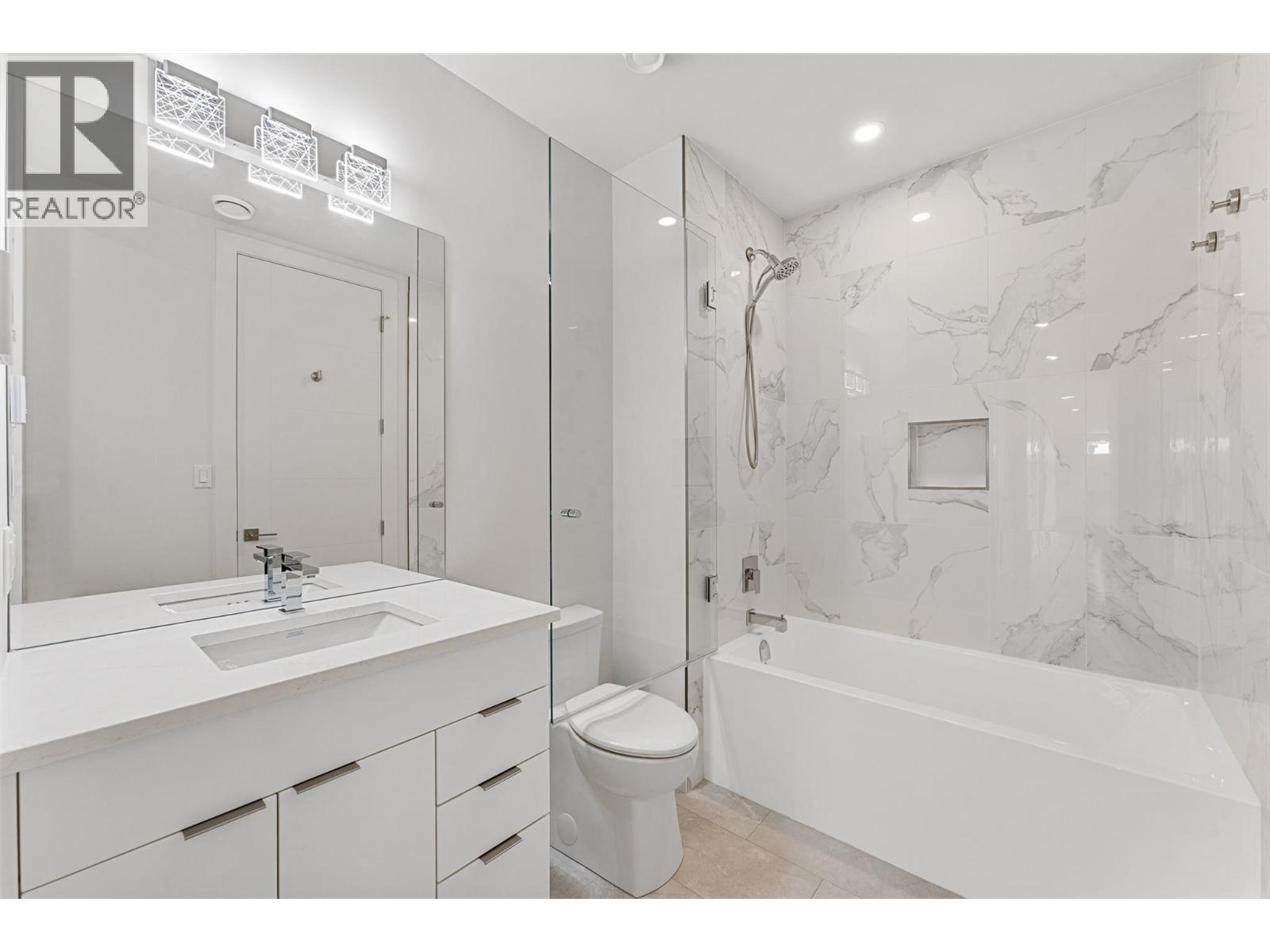 18697 Mckenzie Court, Summerland