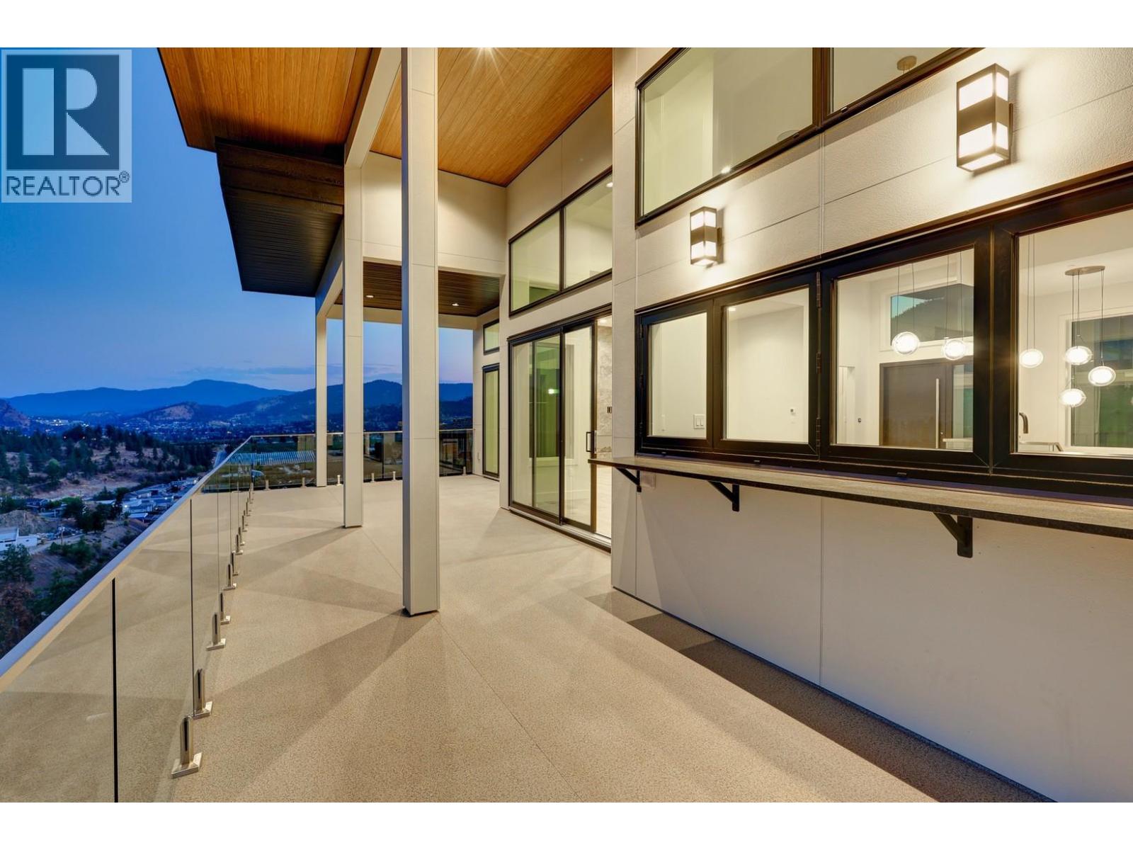 18697 Mckenzie Court, Summerland