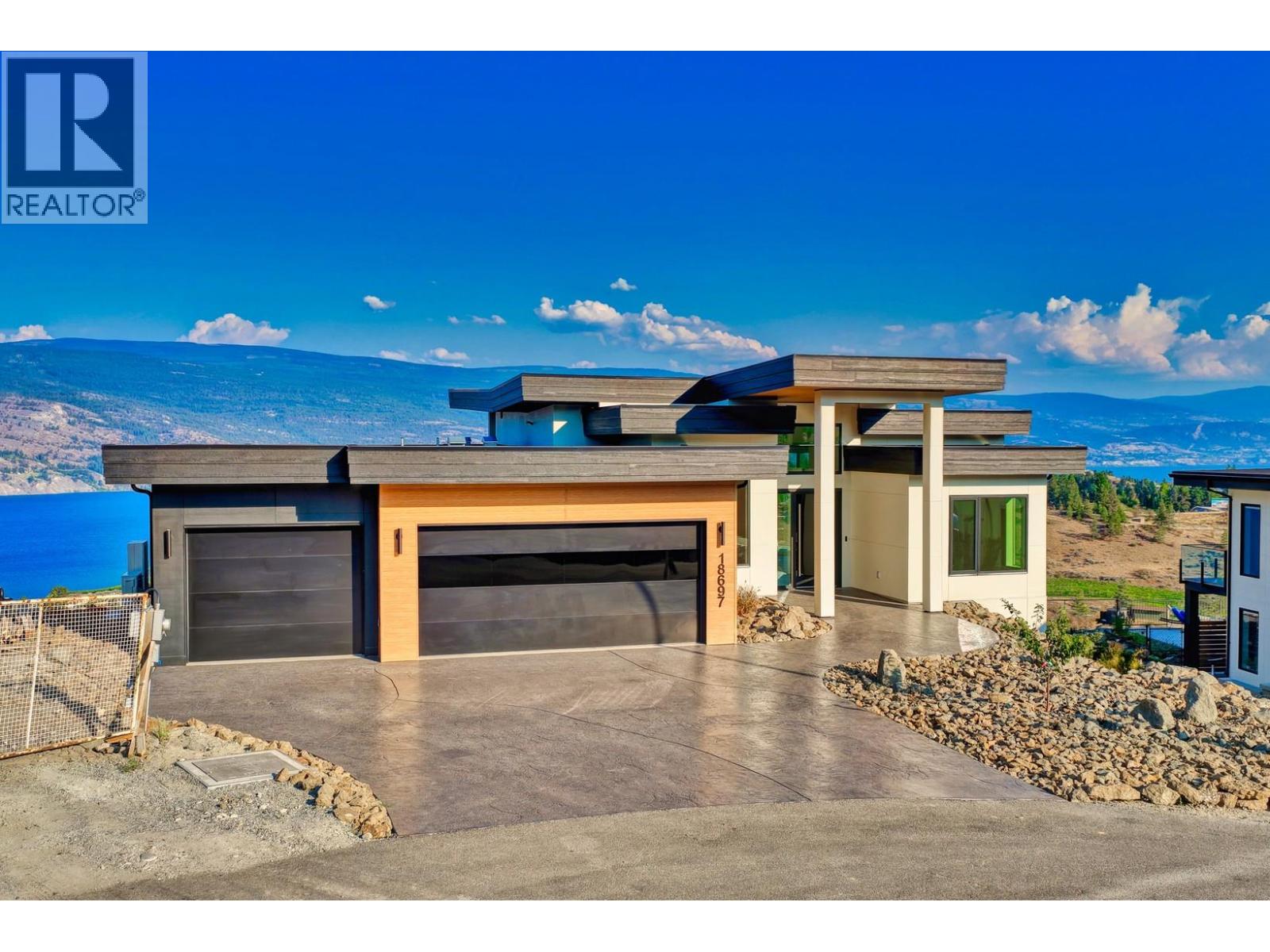 18697 Mckenzie Court, Summerland