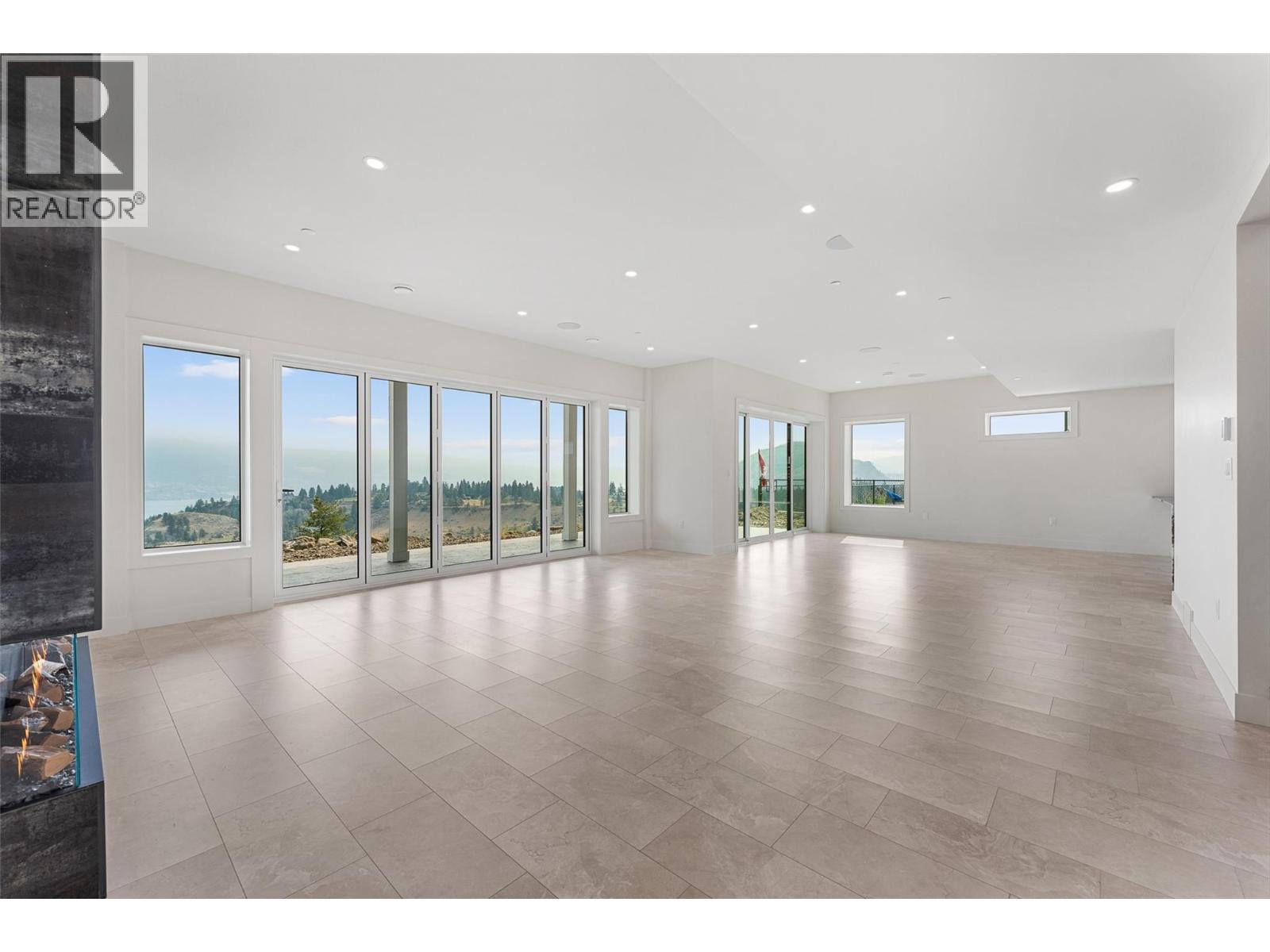 18697 Mckenzie Court, Summerland
