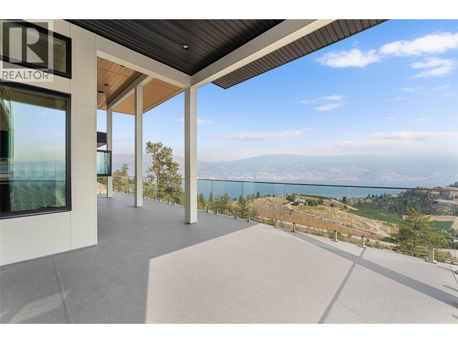 18697 Mckenzie Court, Summerland